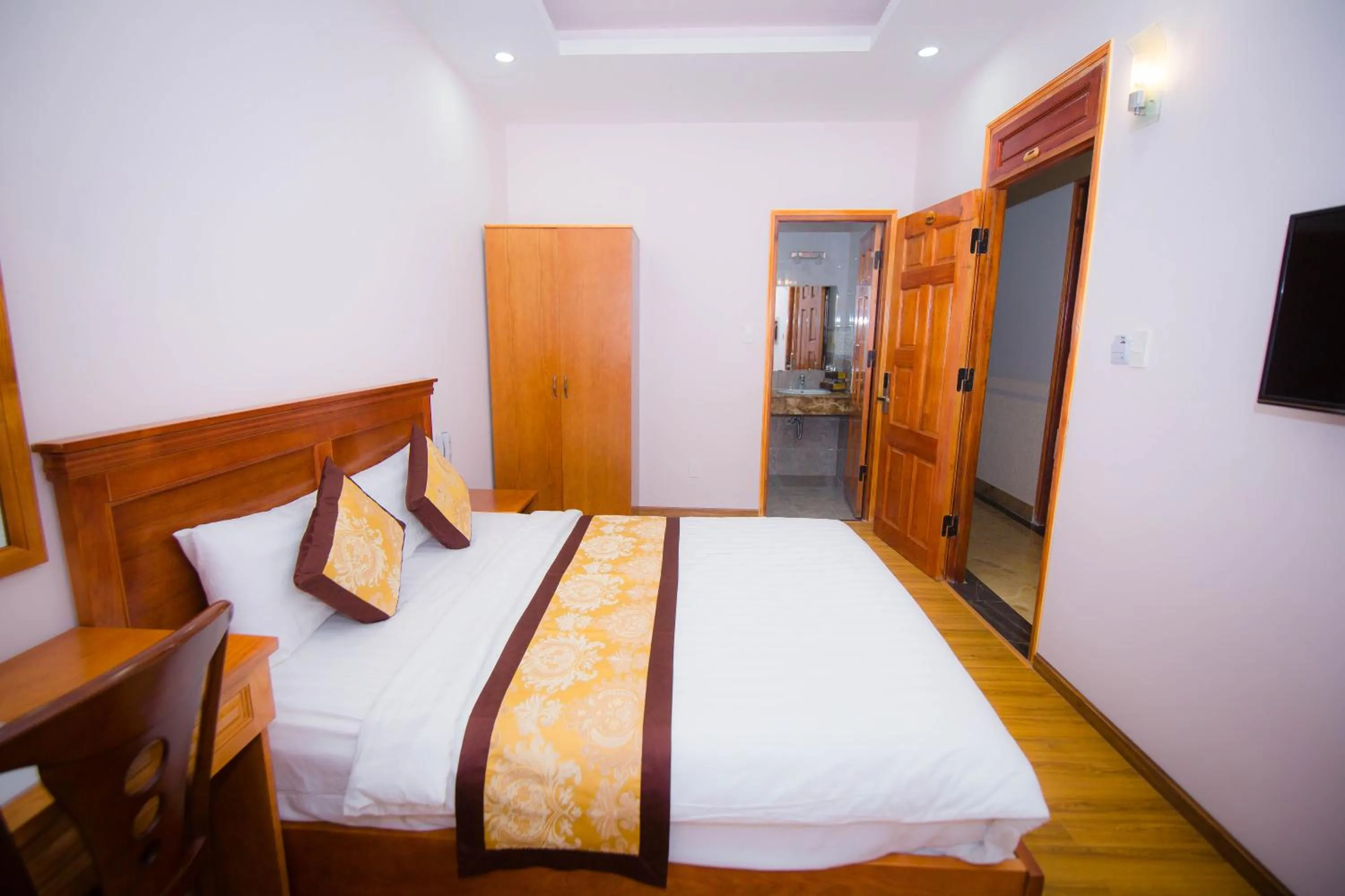 Bed in Hồng Tùng Hotel