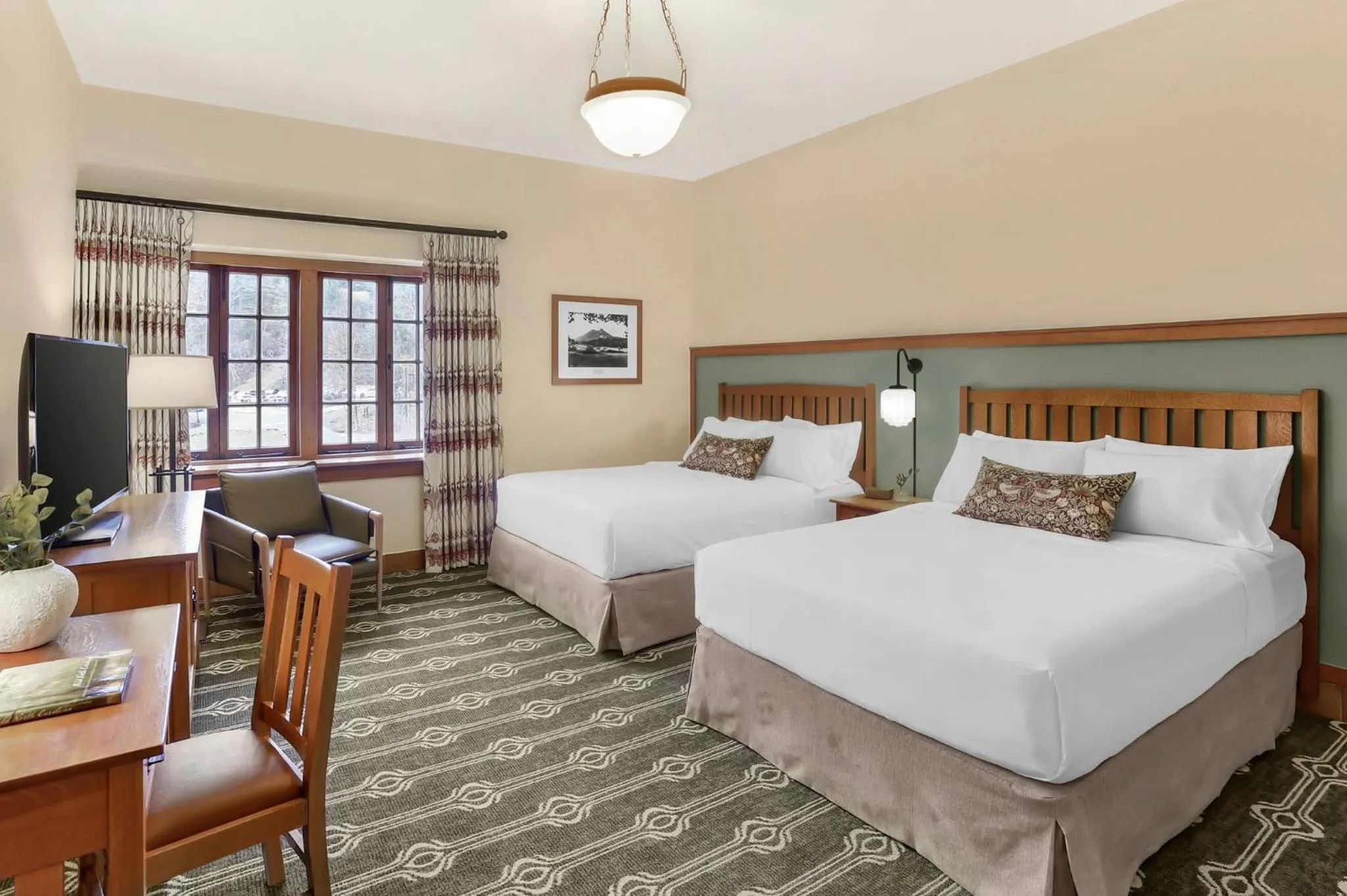 Photo of the whole room, Bed in The Omni Grove Park Inn & Spa - Asheville