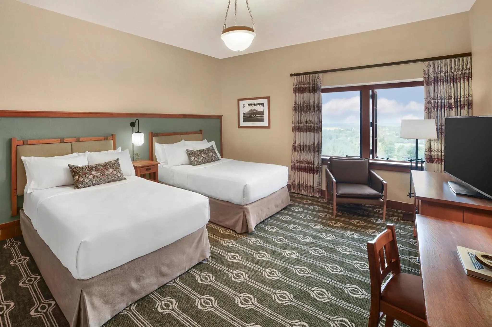 Photo of the whole room, Bed in The Omni Grove Park Inn & Spa - Asheville