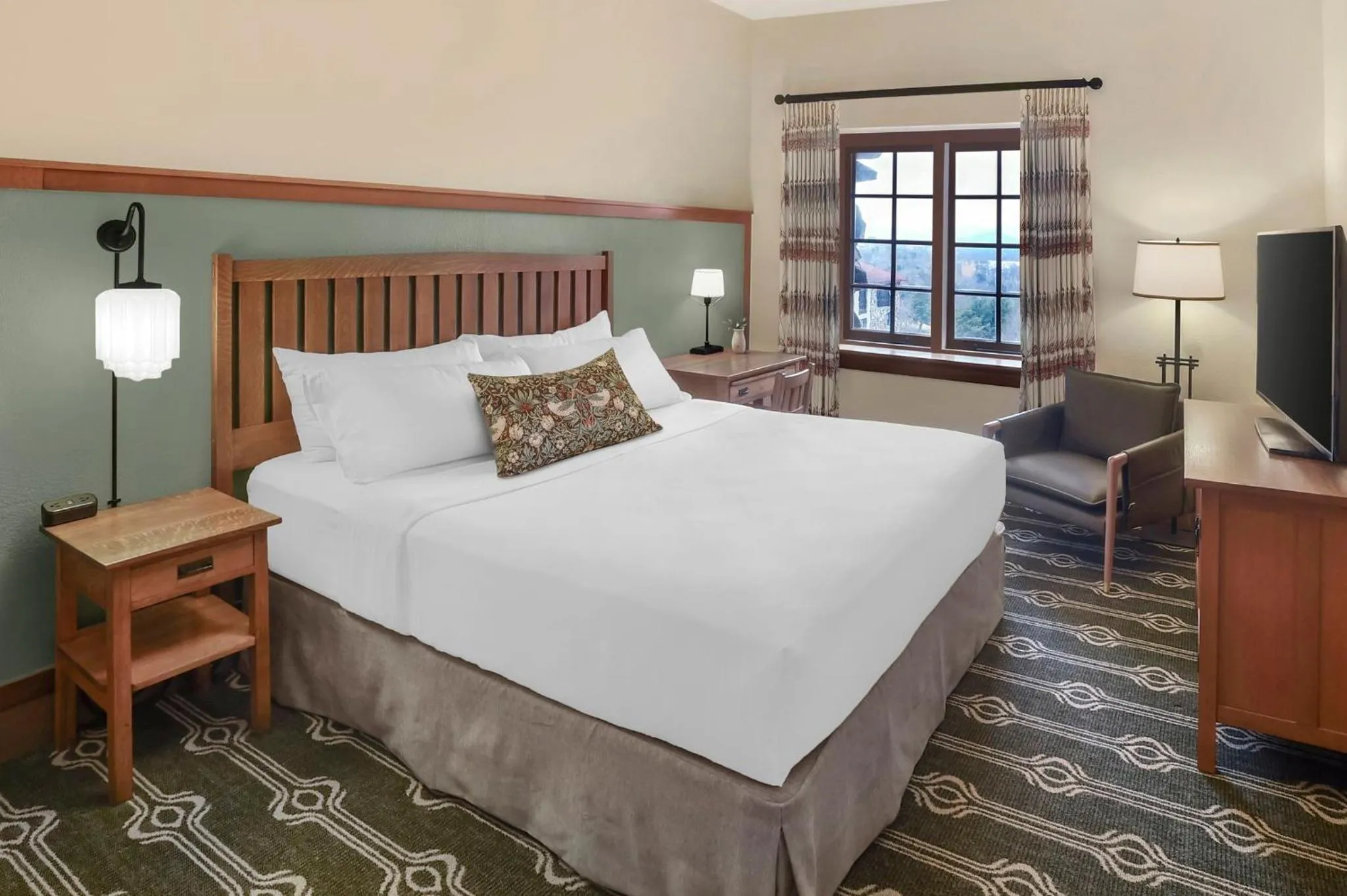Photo of the whole room, Bed in The Omni Grove Park Inn & Spa - Asheville