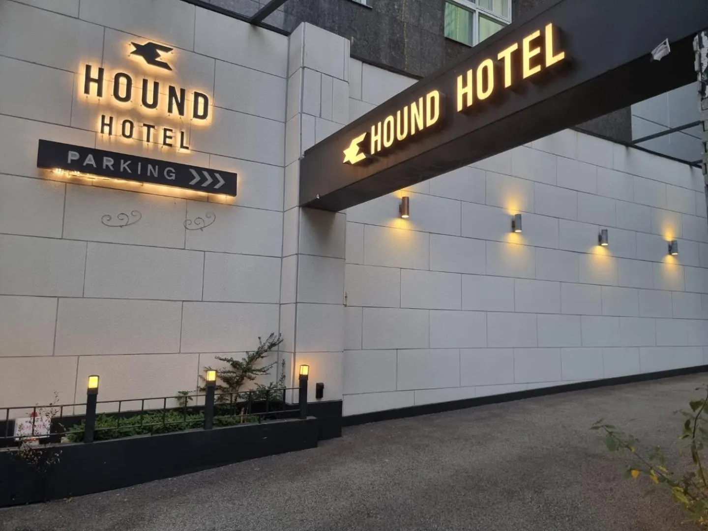 Property building in Hound Hotel Seomyeon-Beomcheon