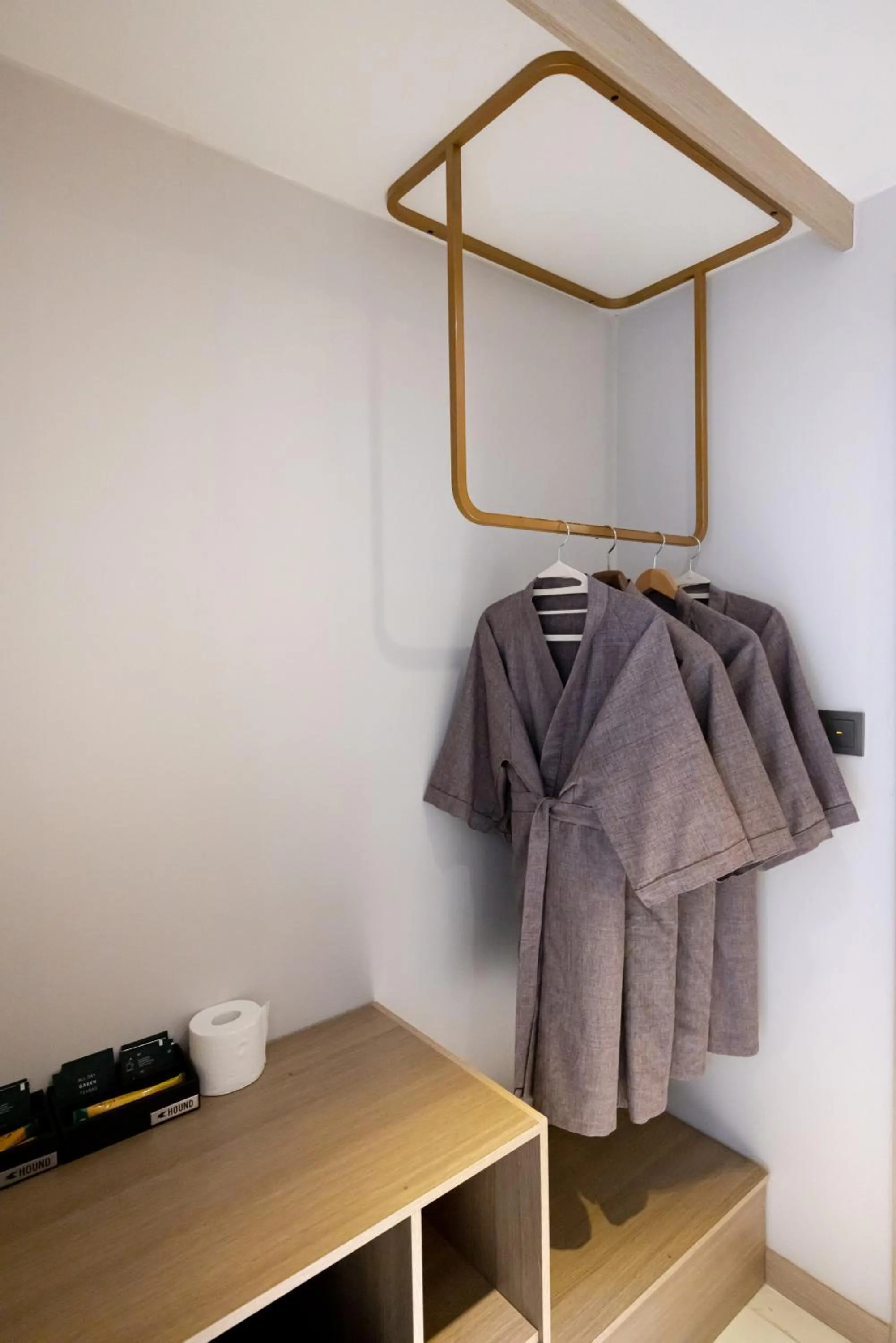 wardrobe in Hound Hotel Seomyeon-Beomcheon