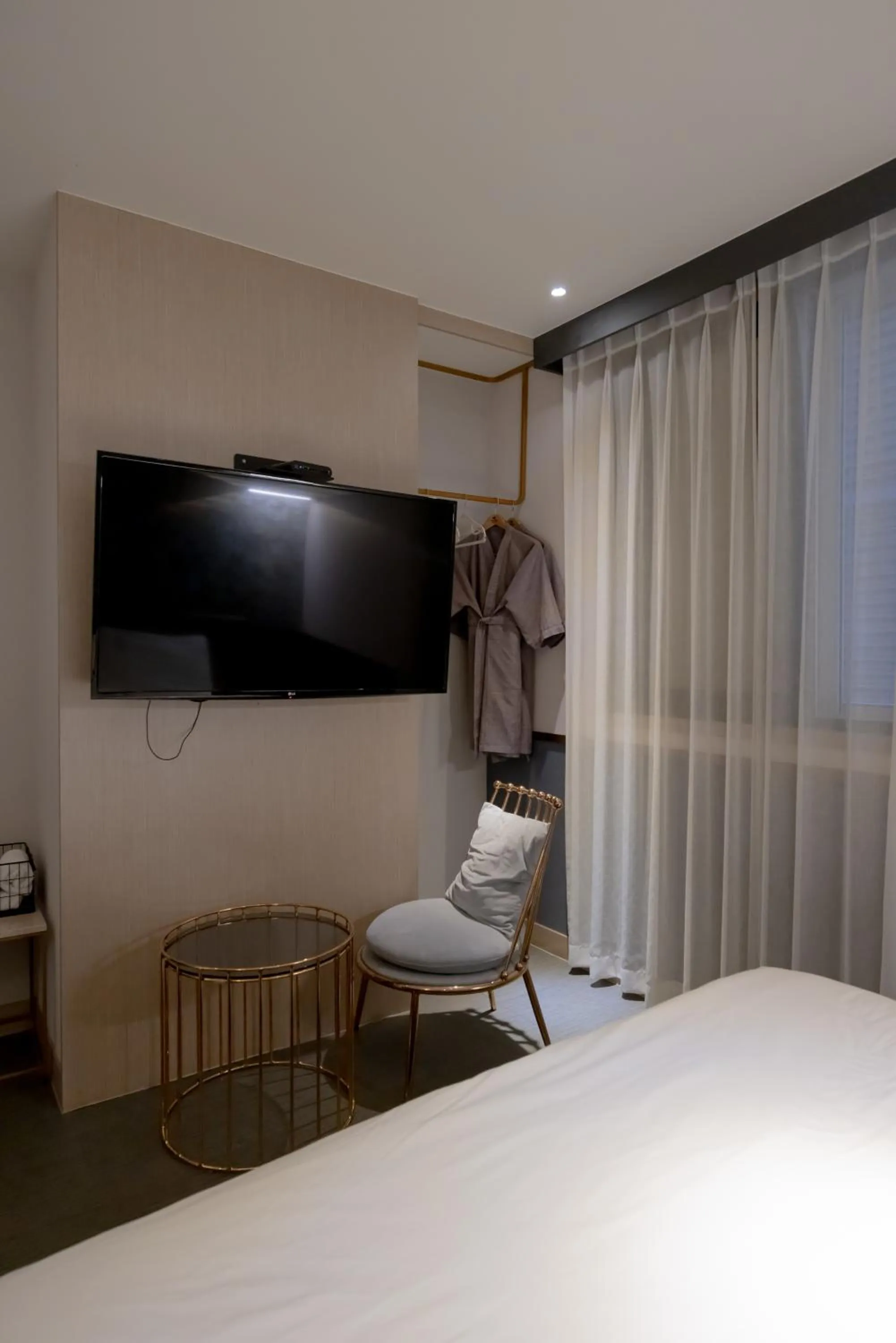 TV and multimedia, Bed in Hound Hotel Seomyeon-Beomcheon
