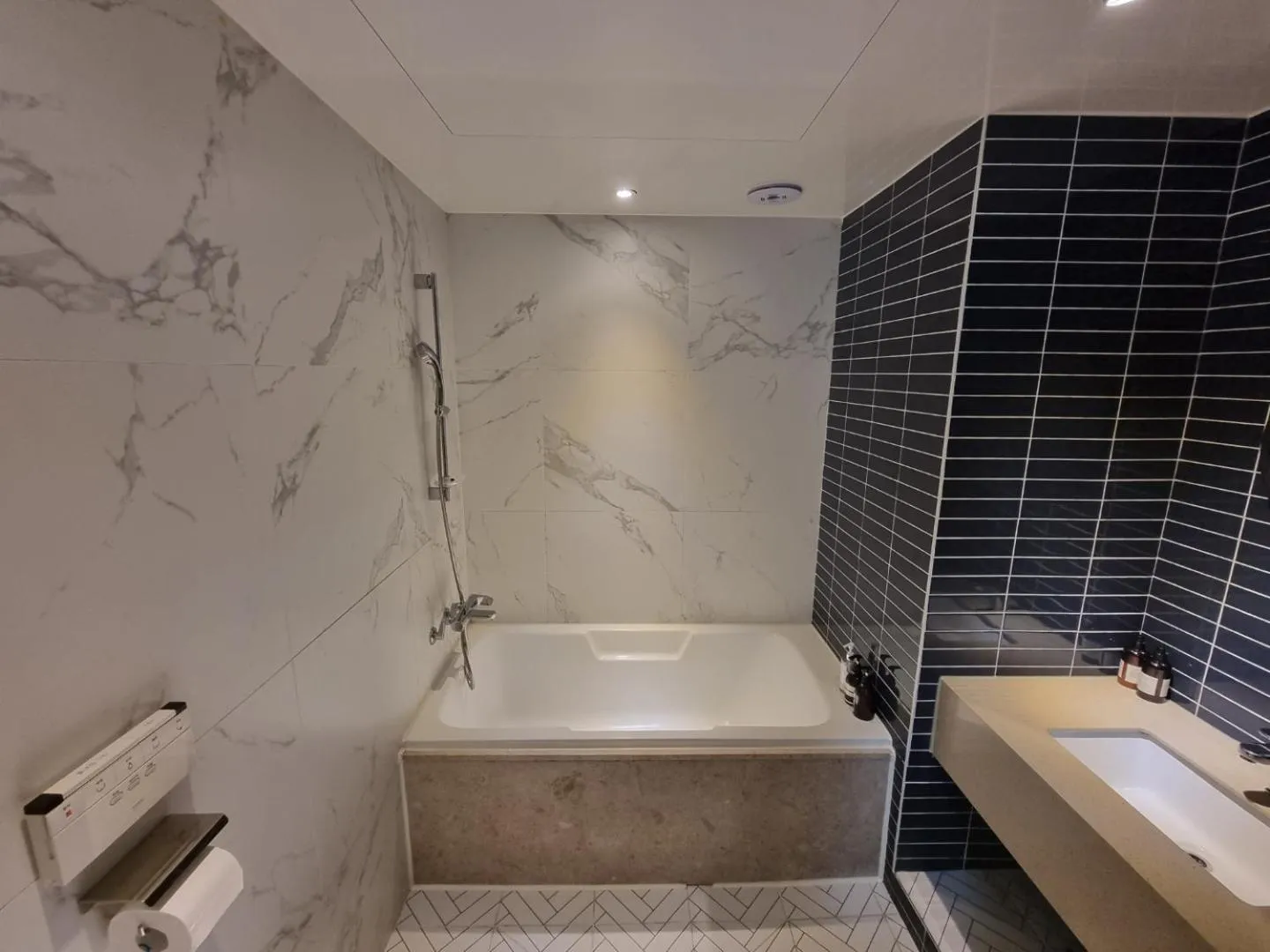 Hot Tub in Hound Hotel Seomyeon-Beomcheon