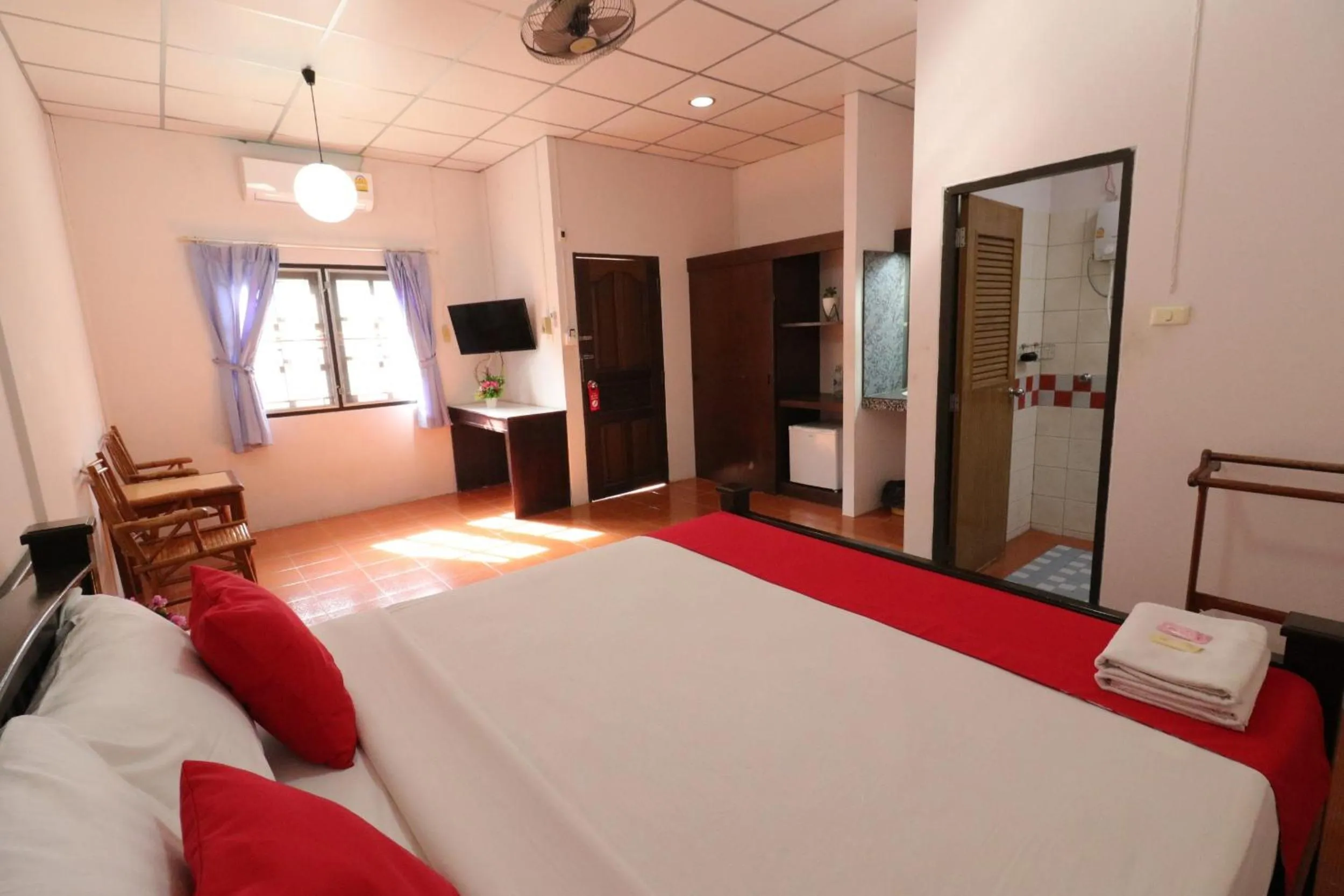 Bedroom, Bed in Baan Nat The Village