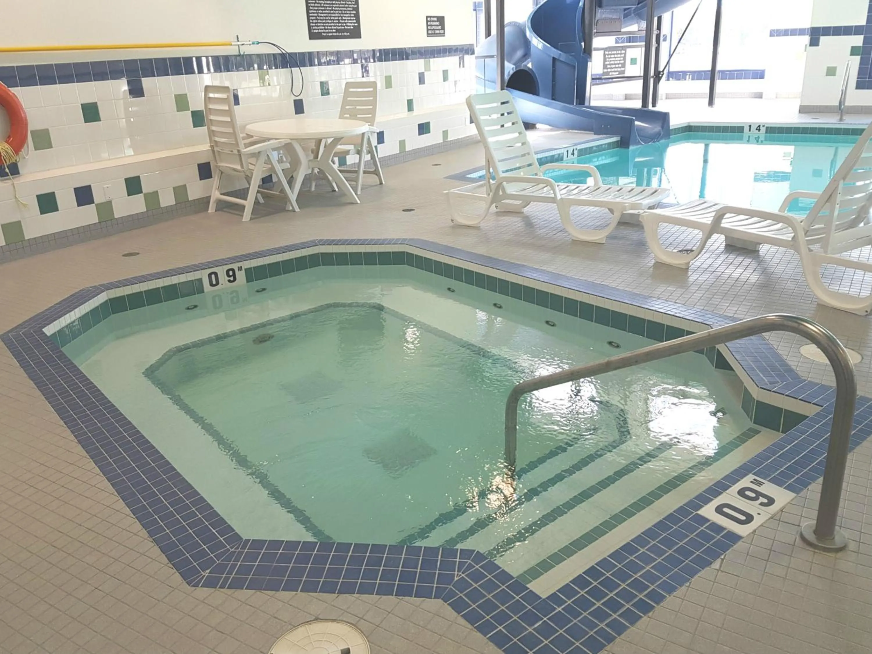 Hot Tub in Canalta Stettler