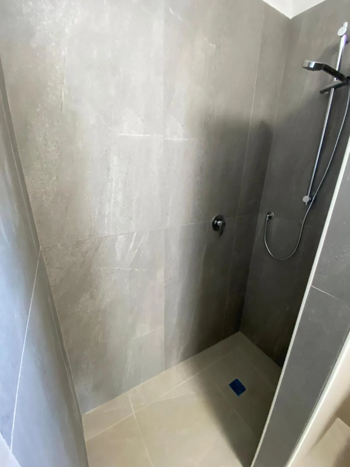 Shower in Acquaviva Experience B&B