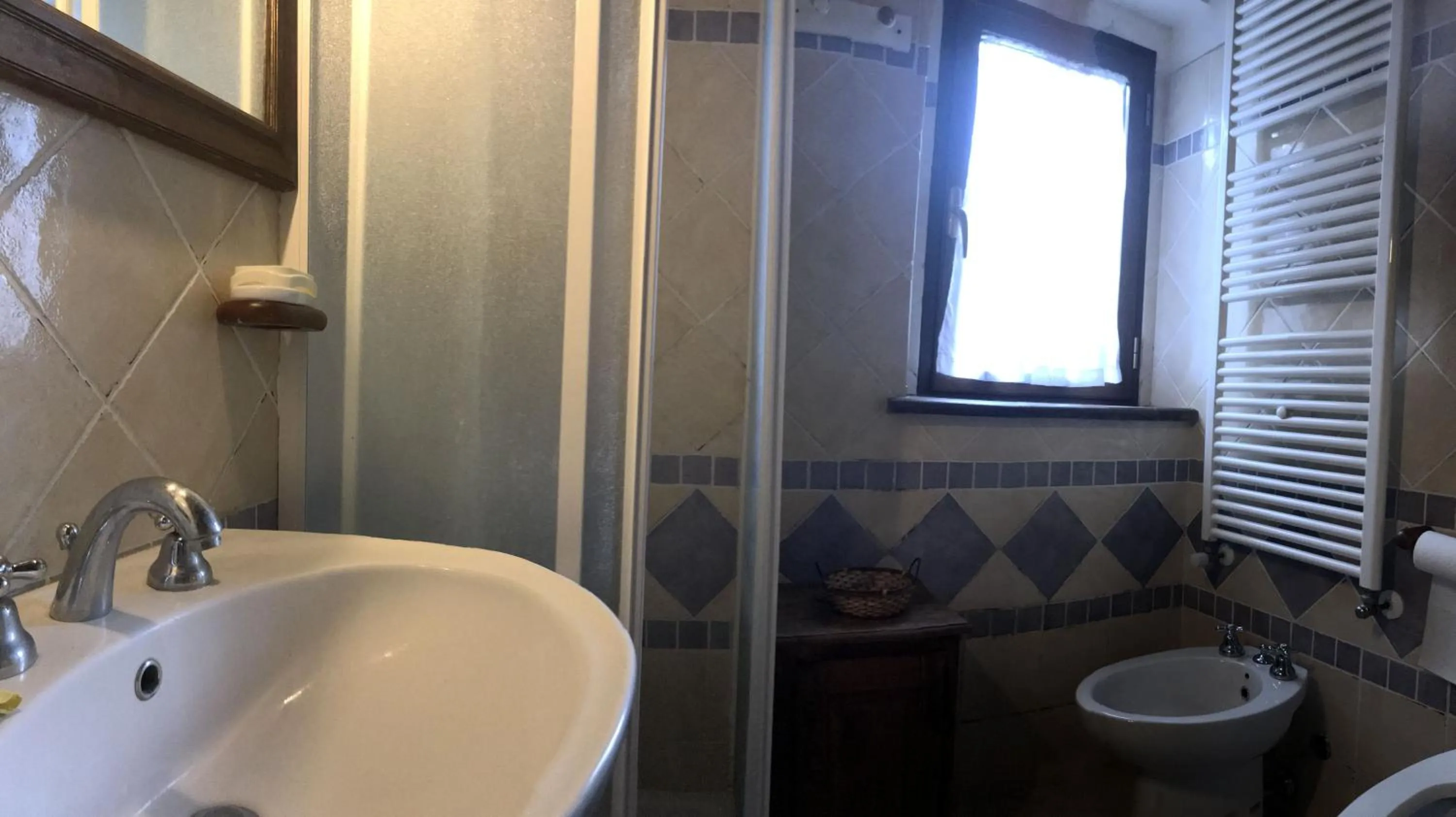 Bathroom in Acquaviva Experience B&B