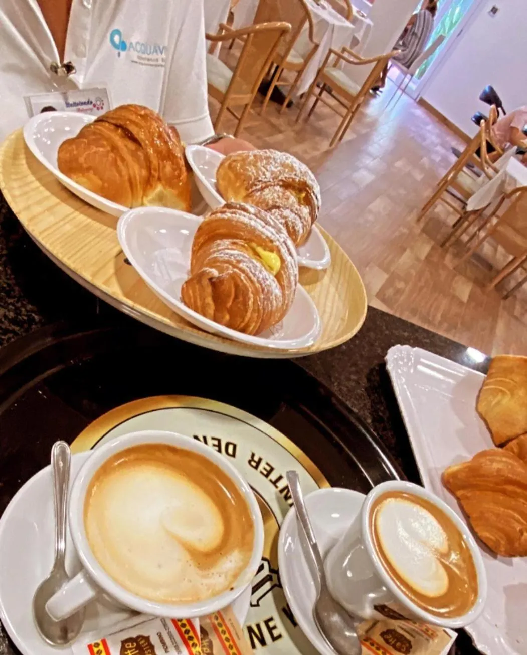 Breakfast in Acquaviva Experience B&B