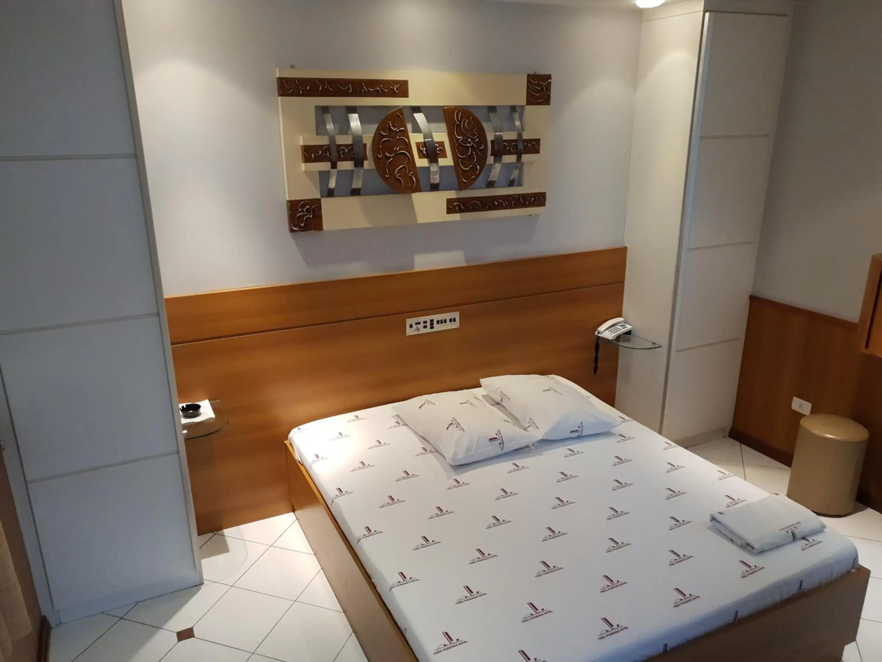 Suite - single occupancy in Hotel Três Poderes Suite - single occupancy in Hotel Três Poderes