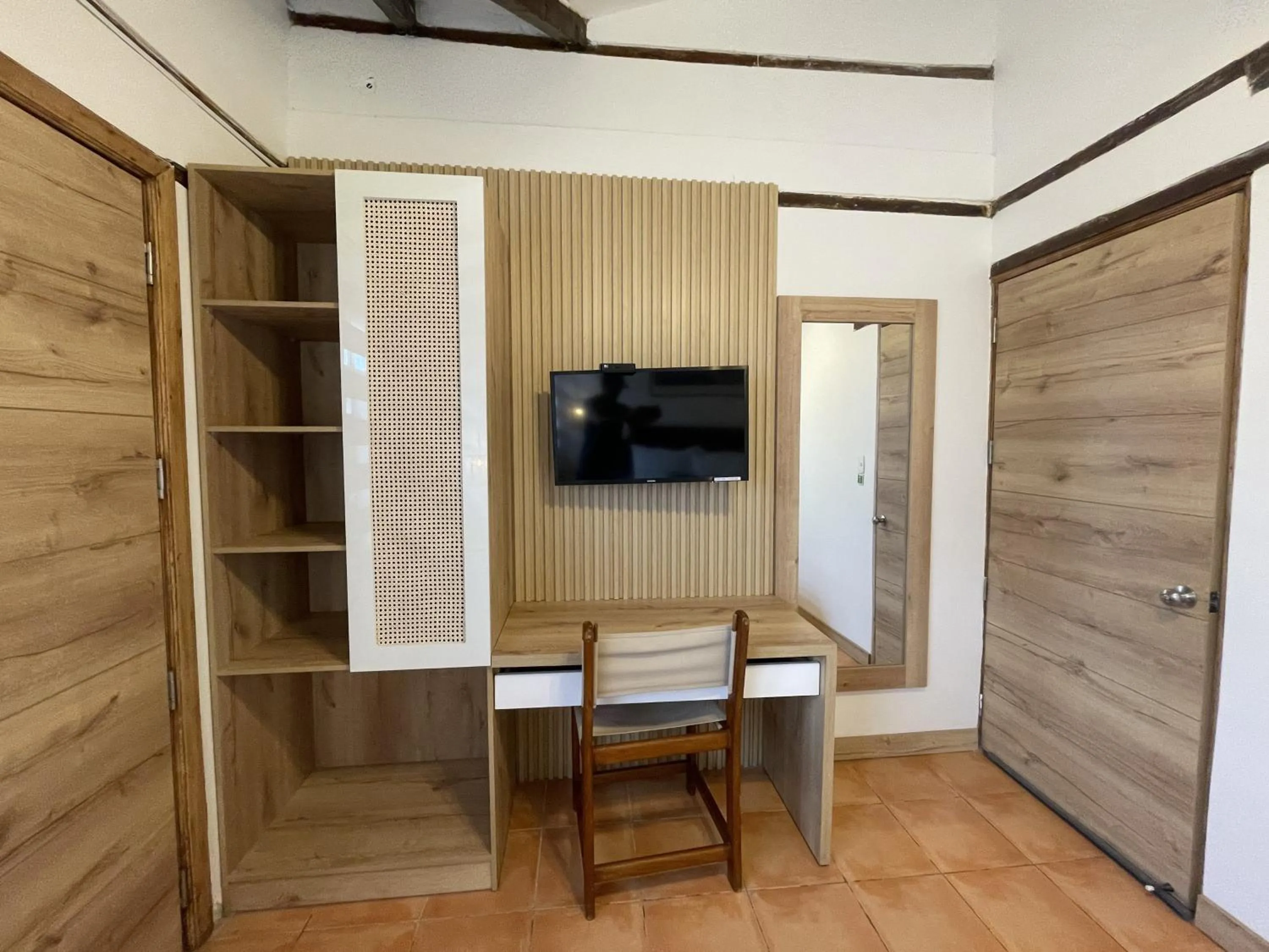 Hosteria Punta Blanca