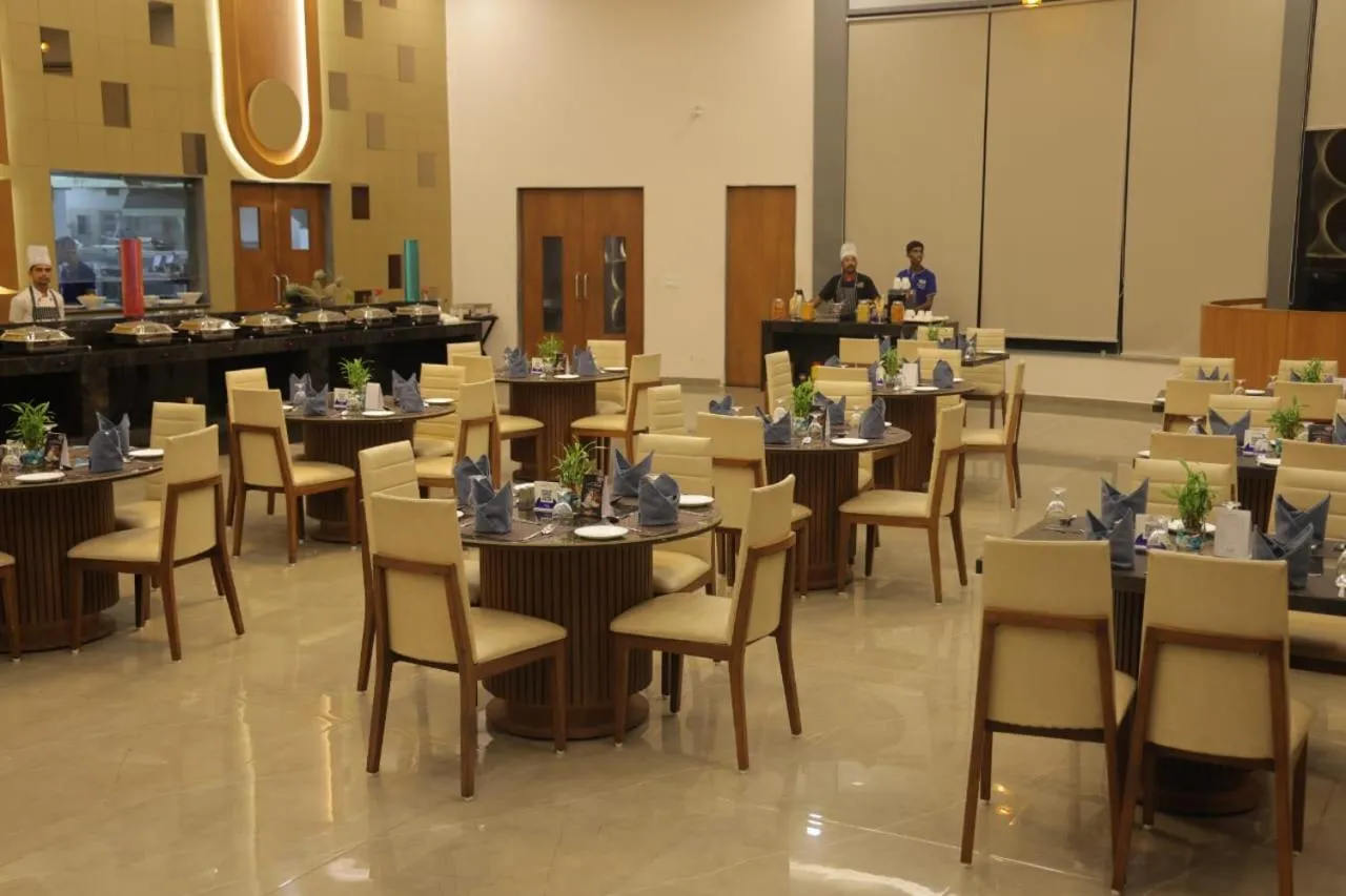 Restaurant/places to eat in Seven Sky Clarks Exotica