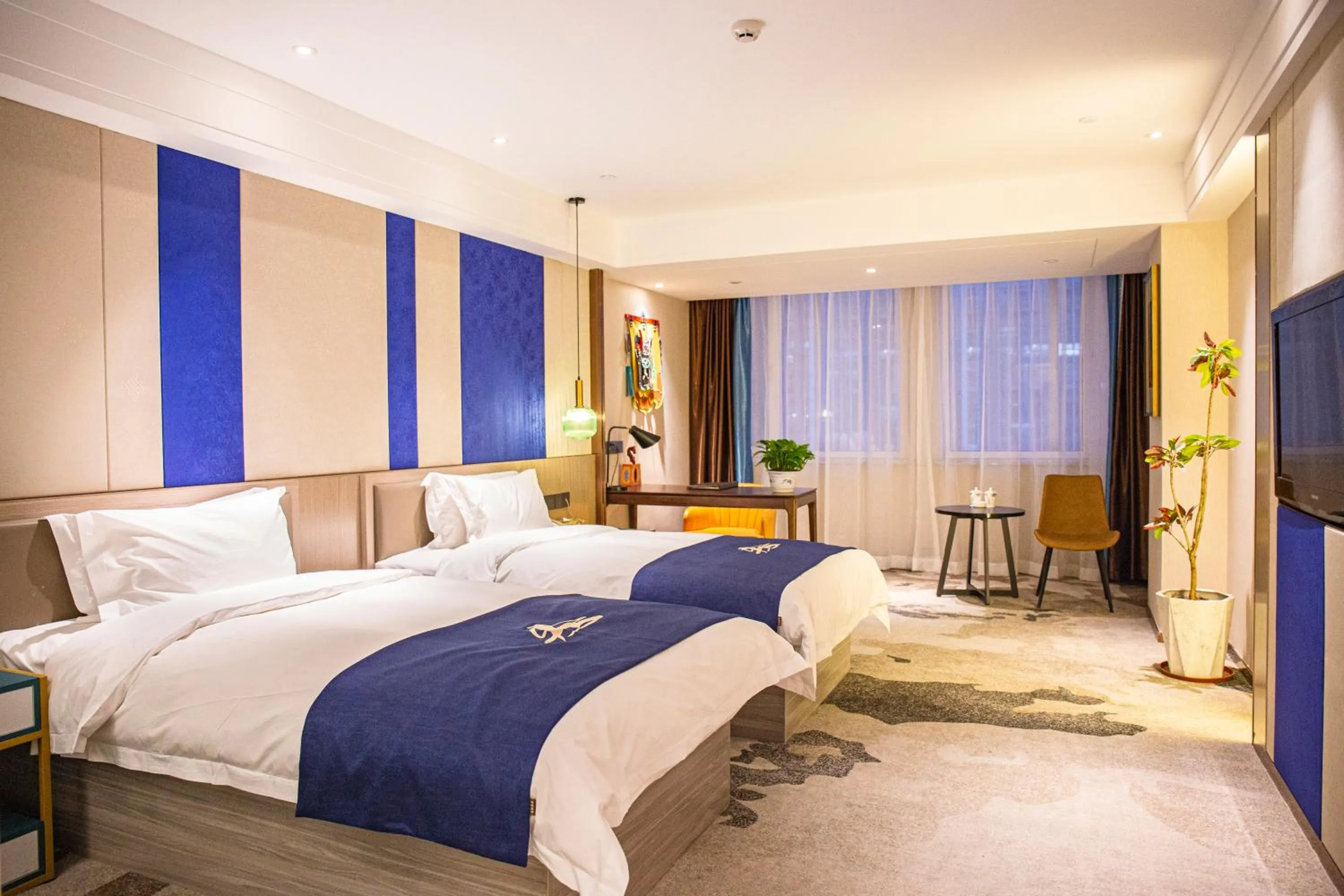 Photo of the whole room, Bed in Uiles Hotel