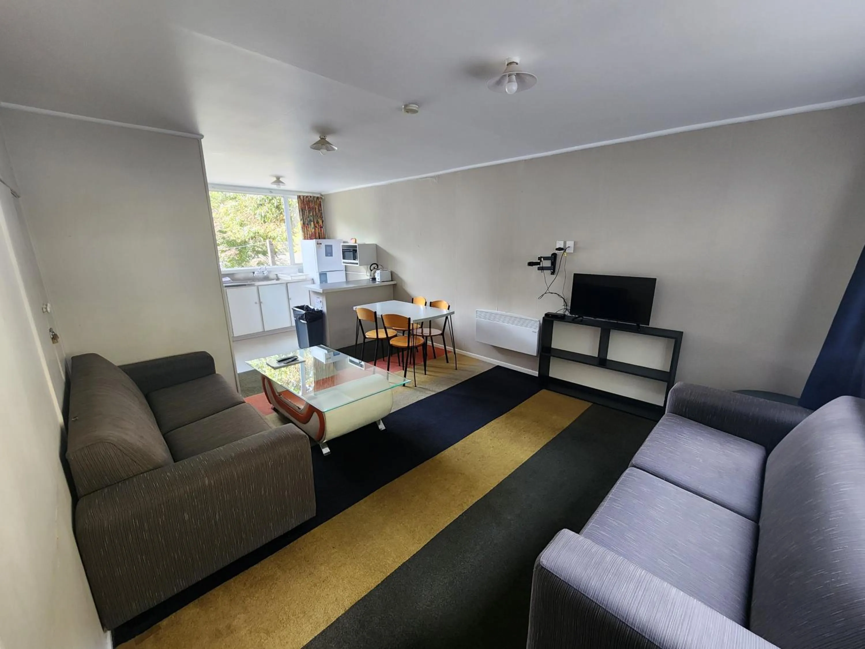 Living room in Pinewood Queenstown