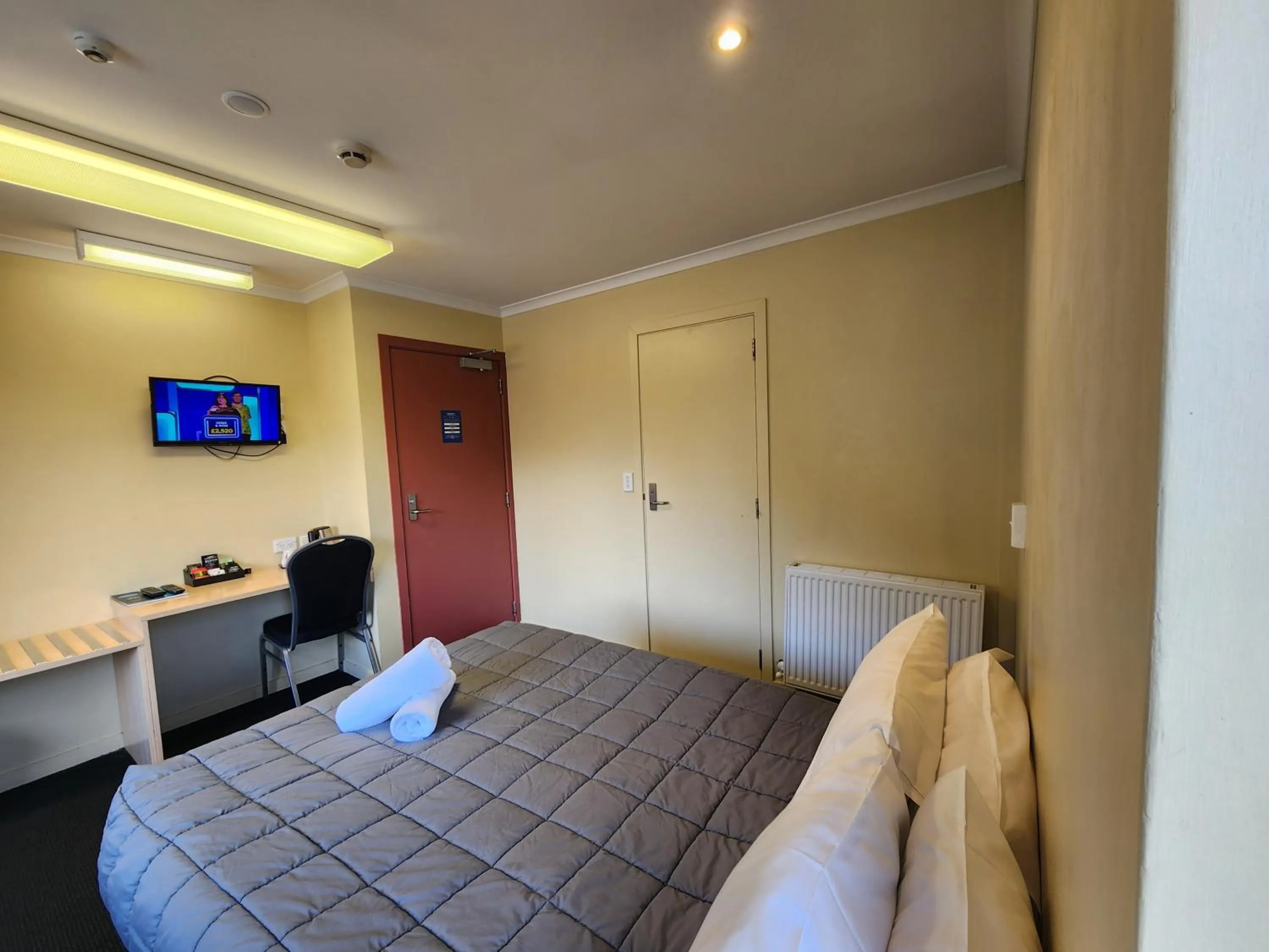 Bed in Pinewood Queenstown