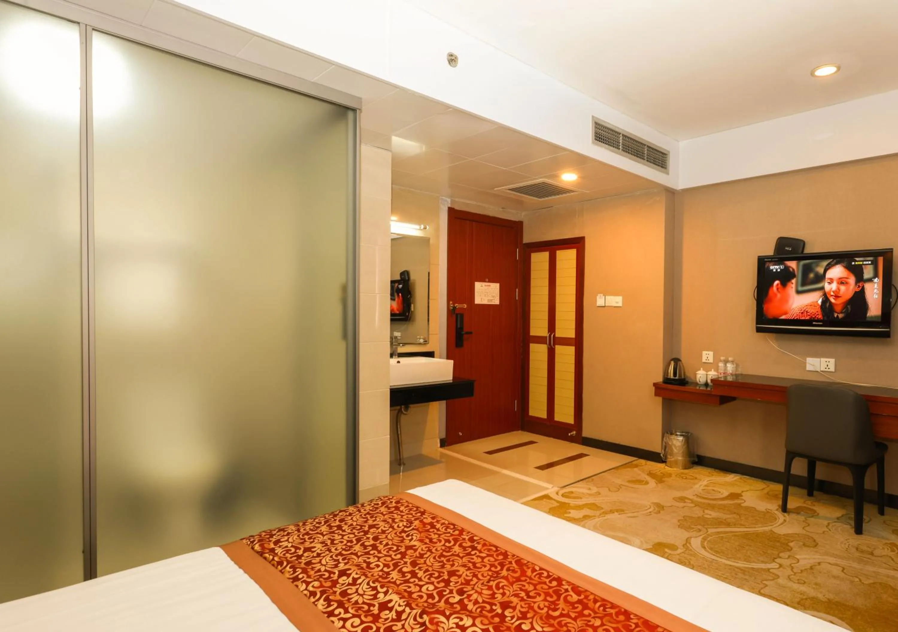 Property building in Shanghai YUHANG Hotel