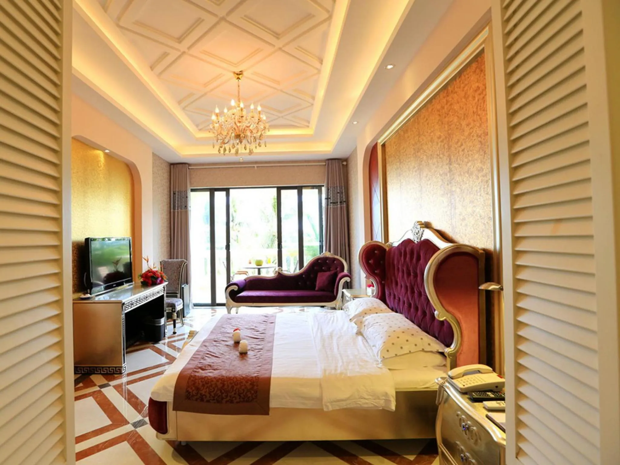 Bedroom, Bed in Palm Beach Resort & Spa