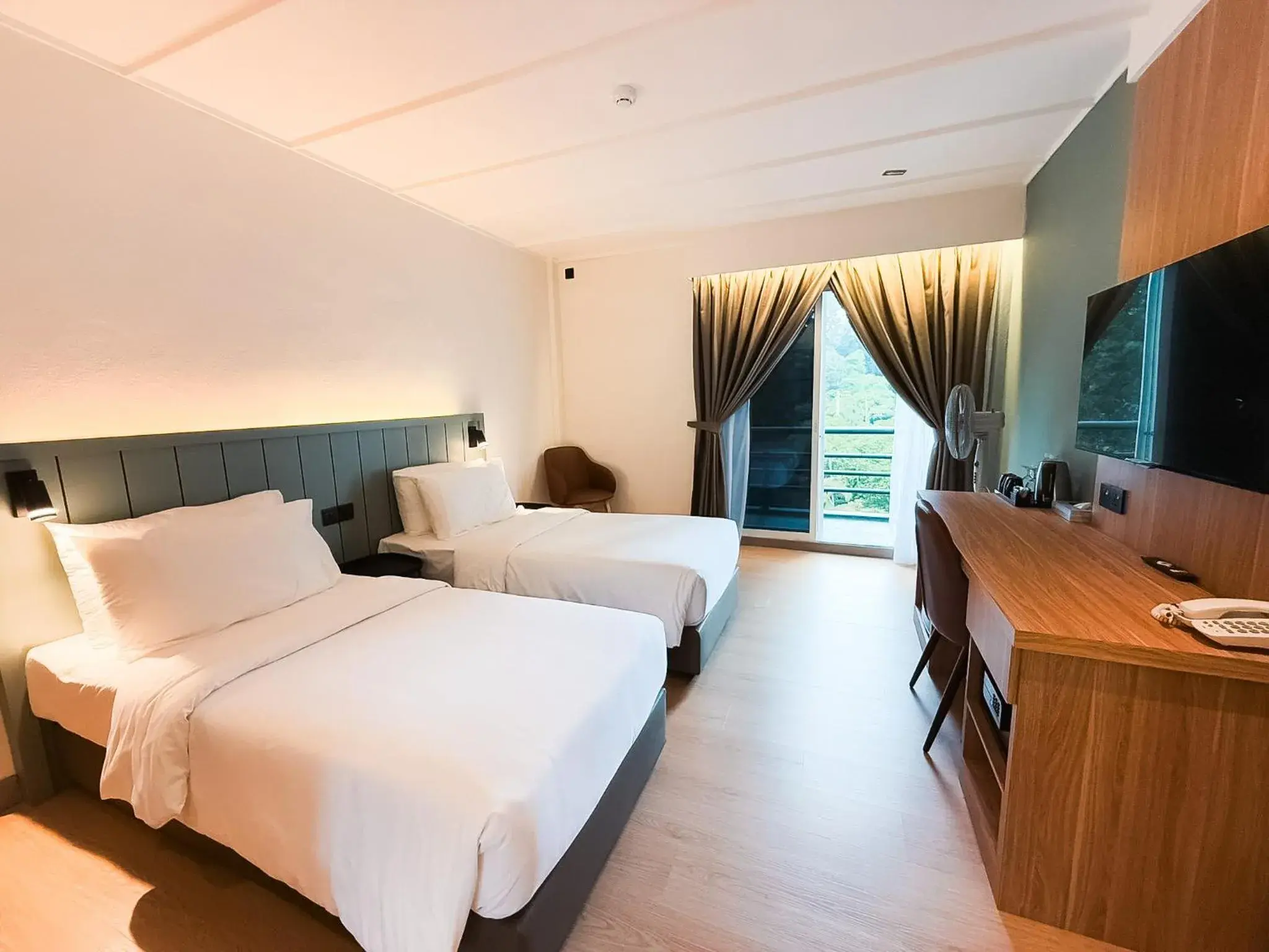 Premium Single Room with Two Single Beds in Wyndham Garden Shahzan Fraser's Hill Premium Single Room with Two Single Beds in Wyndham Garden Shahzan Fraser's Hill