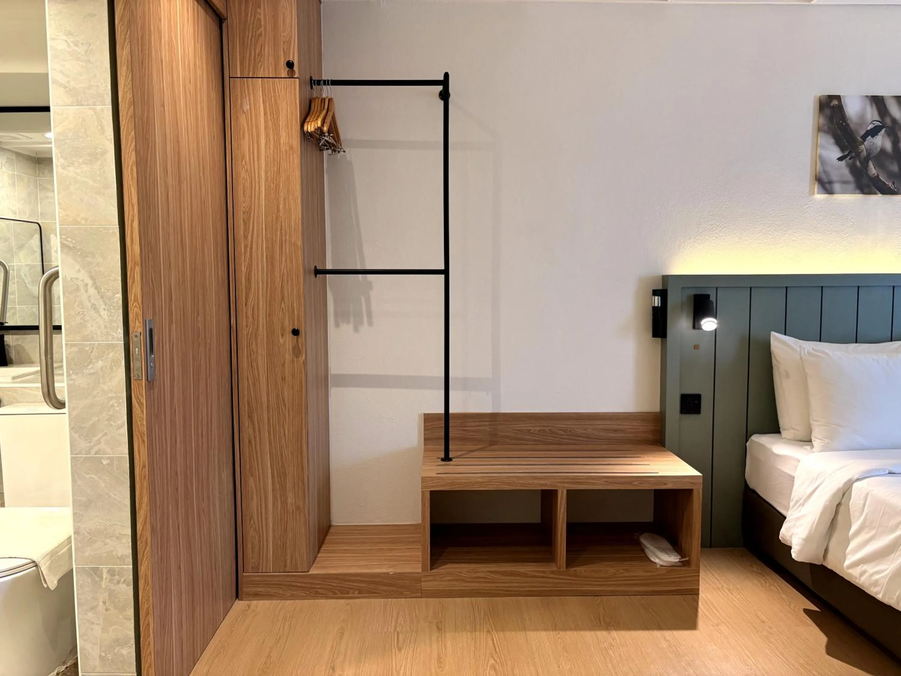 wardrobe, Bed in Wyndham Garden Shahzan Fraser's Hill