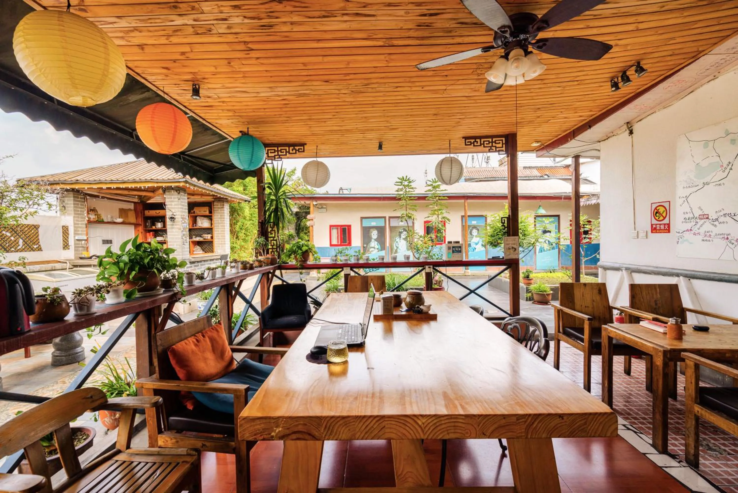 Chengdu Dreams Travel International Youth Hostel