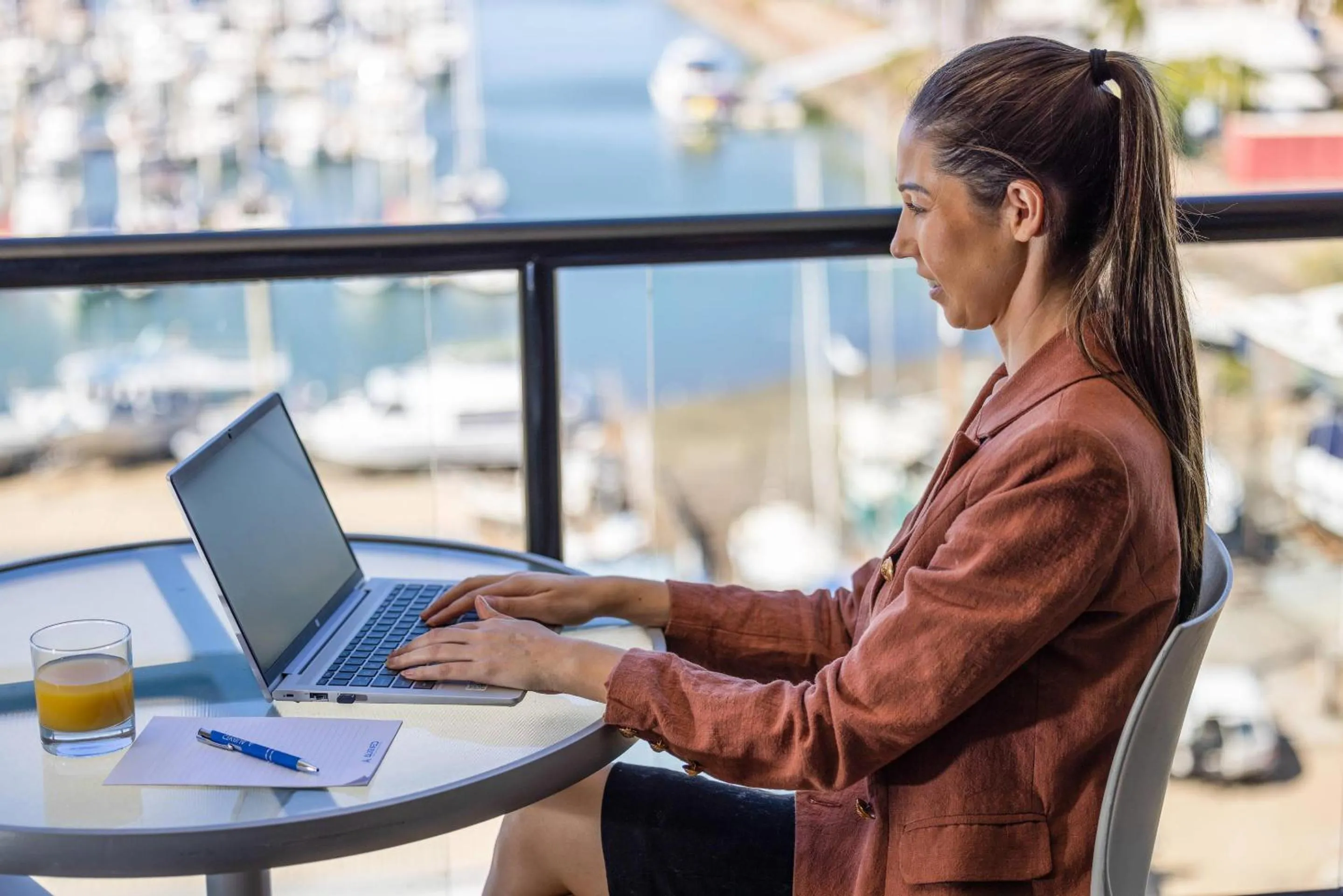 Bedroom in MainStay Suites Townsville