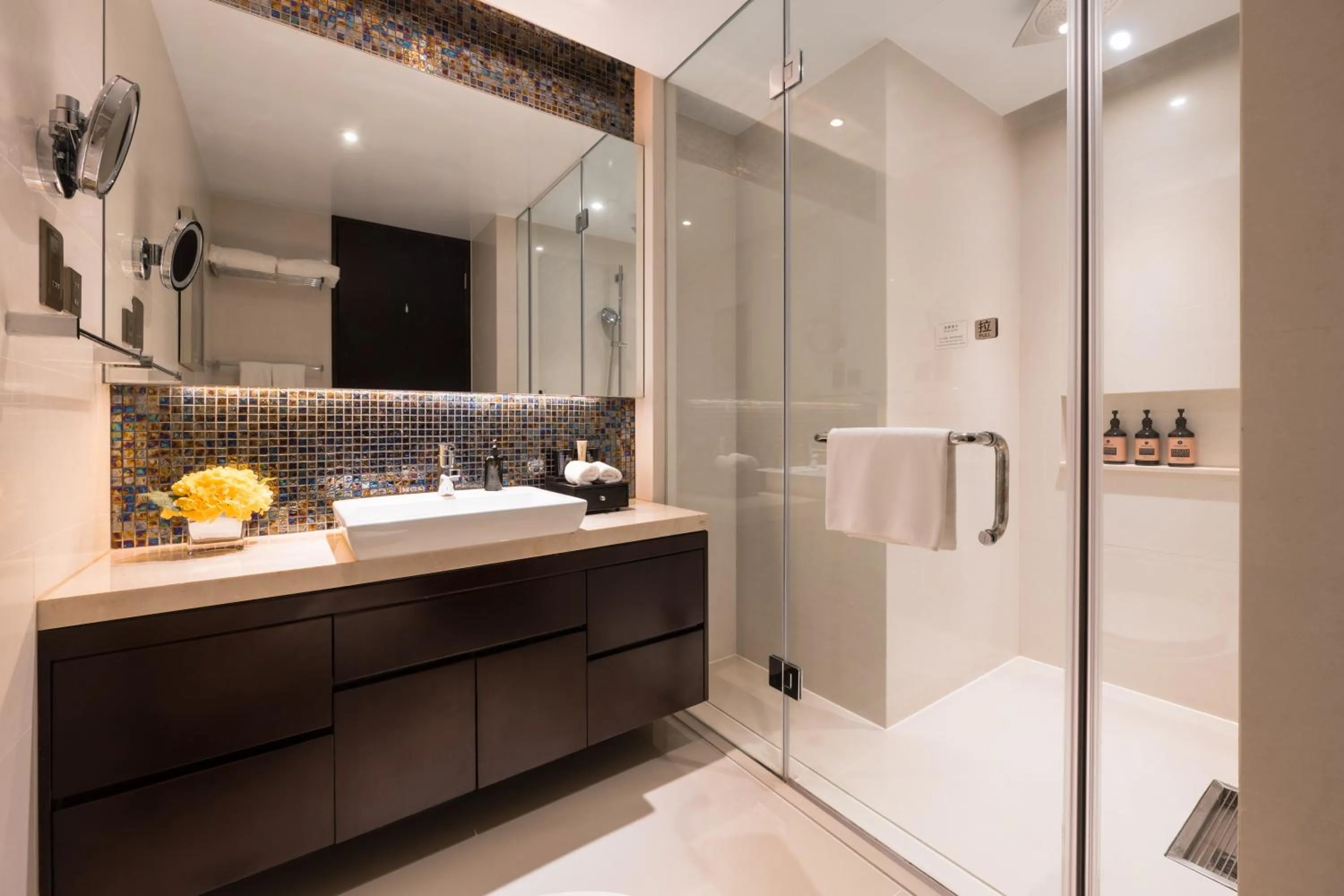 Bathroom in Oakwood Premier Guangzhou