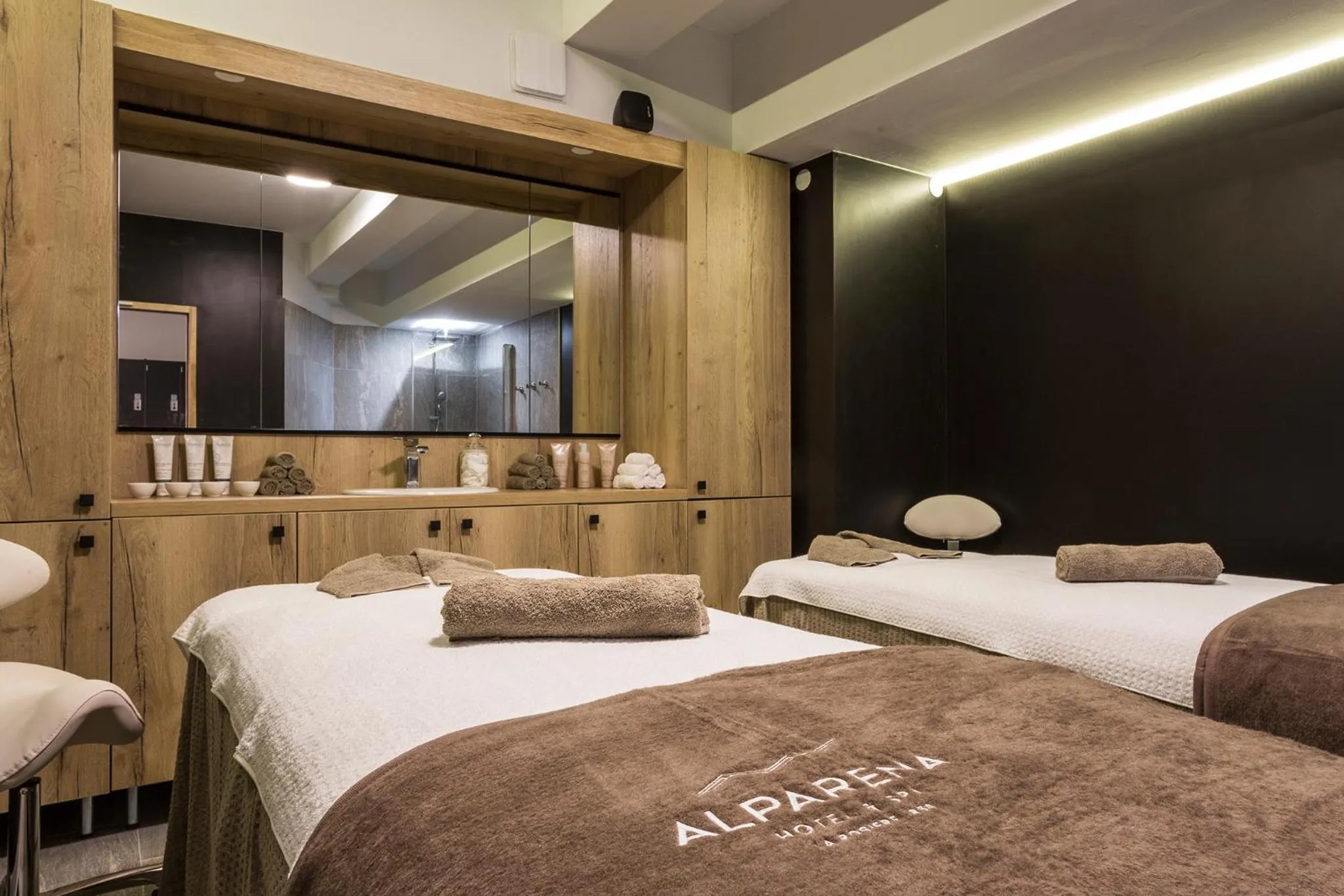 Massage, Bed in Hôtel Alparena & Spa - 4 étoiles