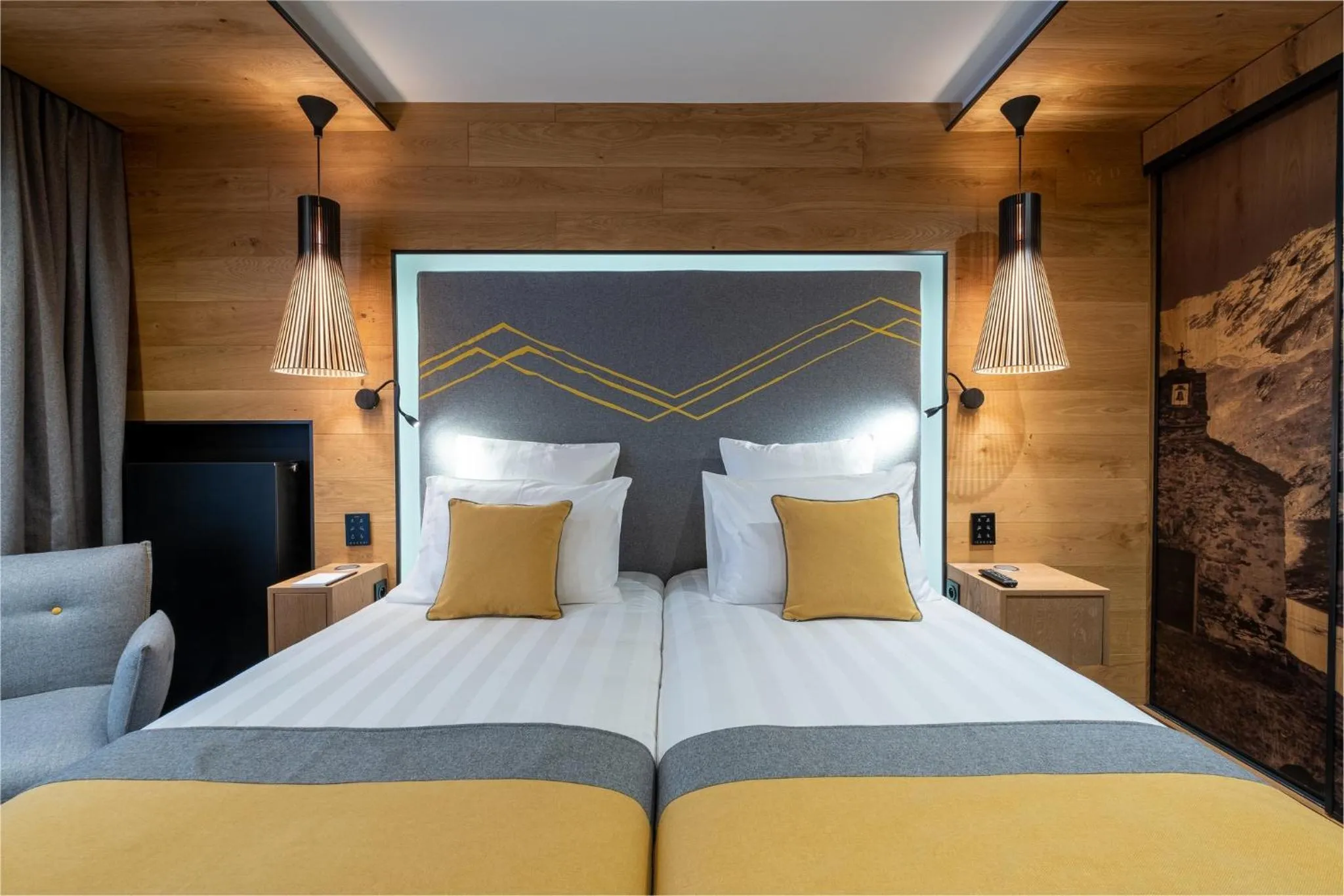 Bed in Hôtel Alparena & Spa - 4 étoiles