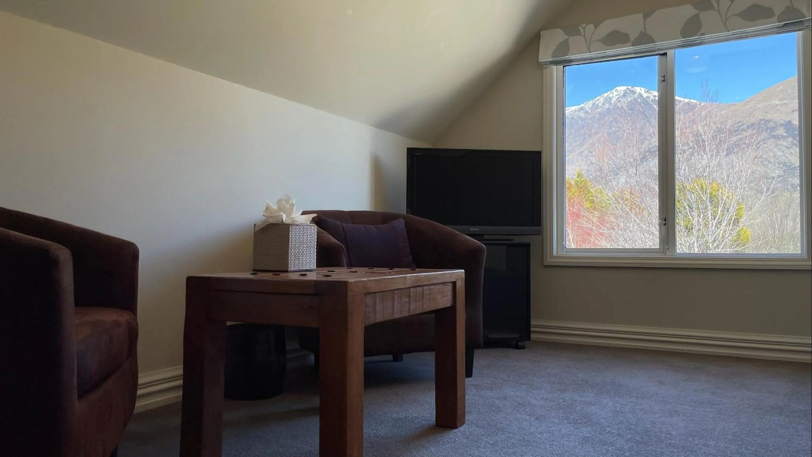 Seating area in Queenstown Country Lodge