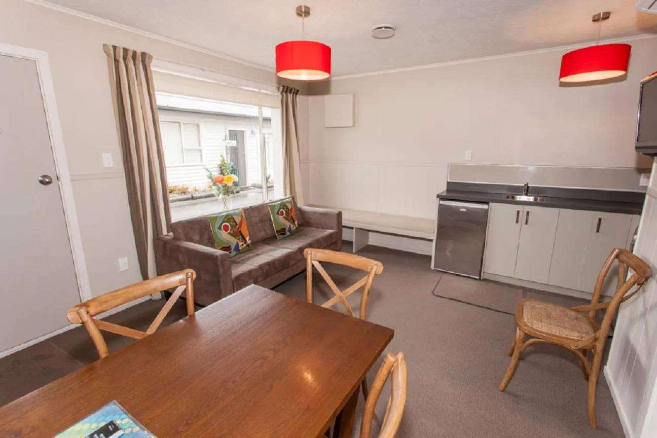 Kitchen or kitchenette in Wanaka View Motel