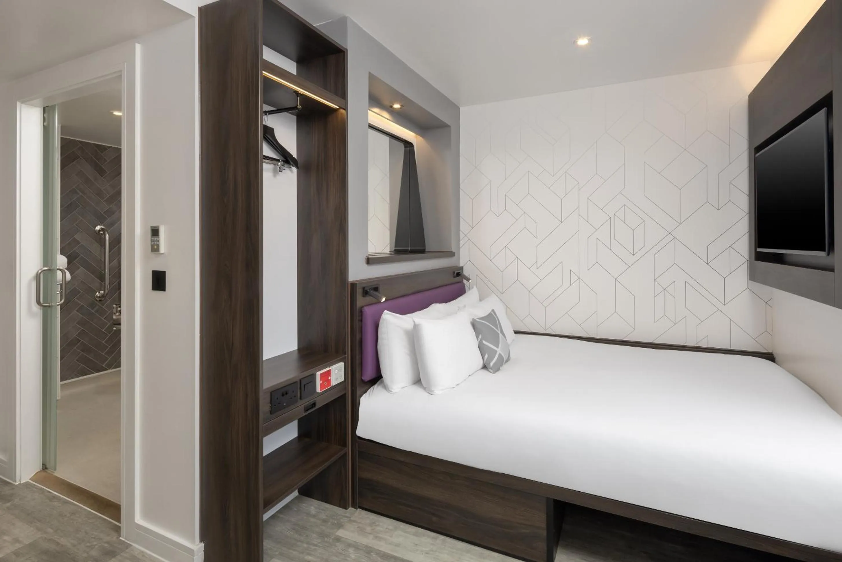 Bedroom, Bed in Four Points Flex by Sheraton London Shoreditch East