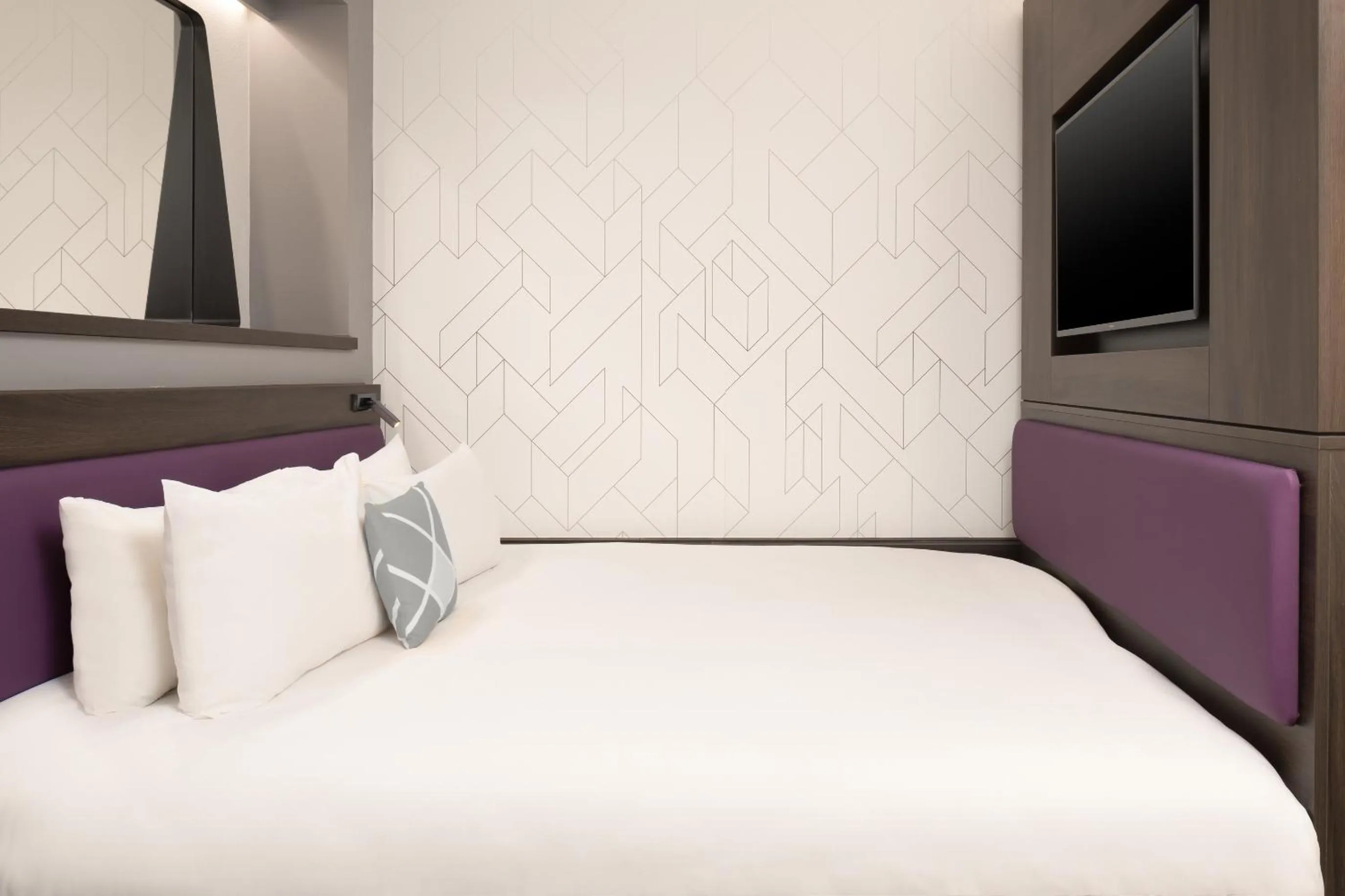 Bedroom, Bed in Four Points Flex by Sheraton London Shoreditch East