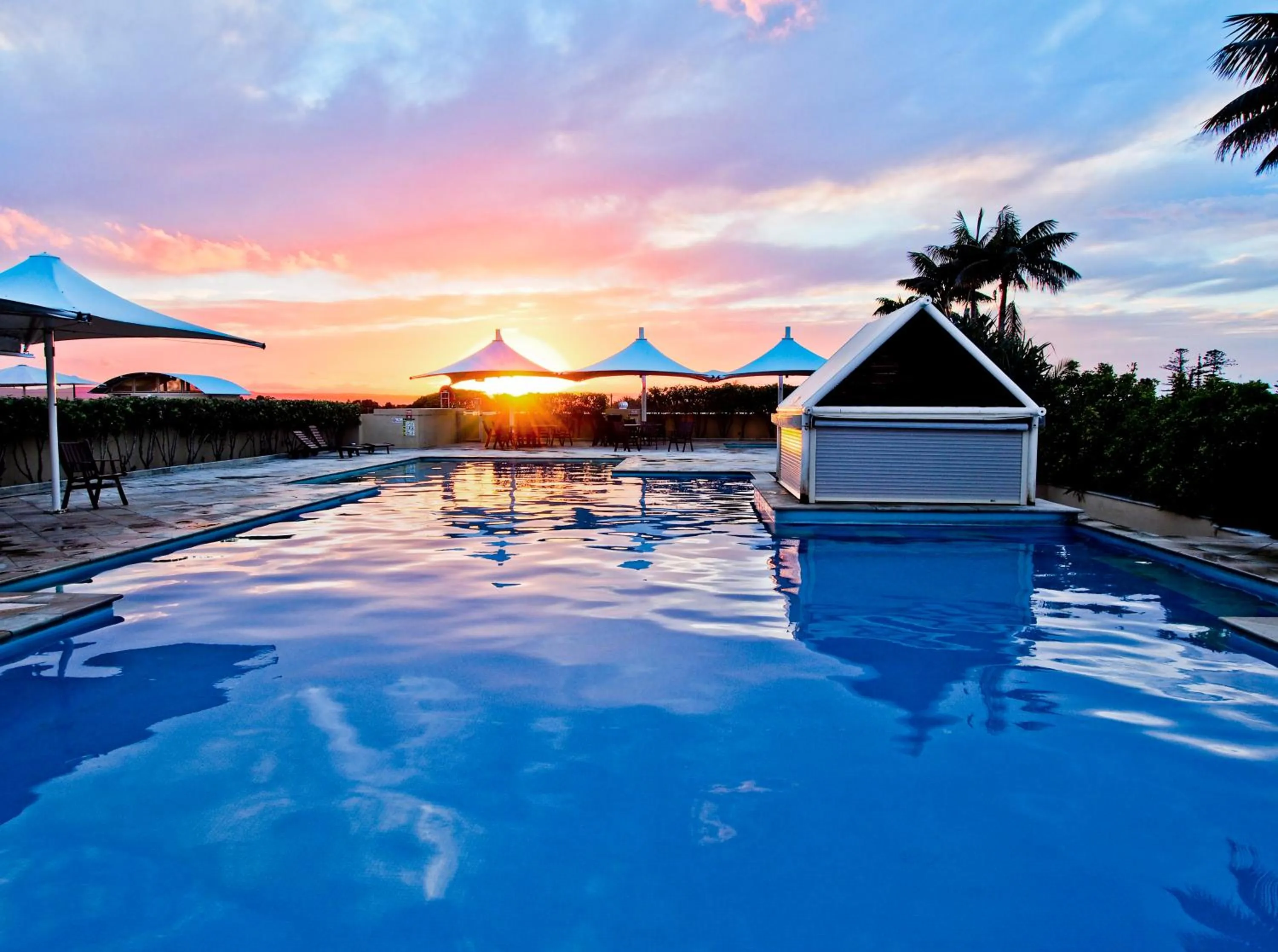 Swimming pool in Oaks The Entrance Waterfront Suites
