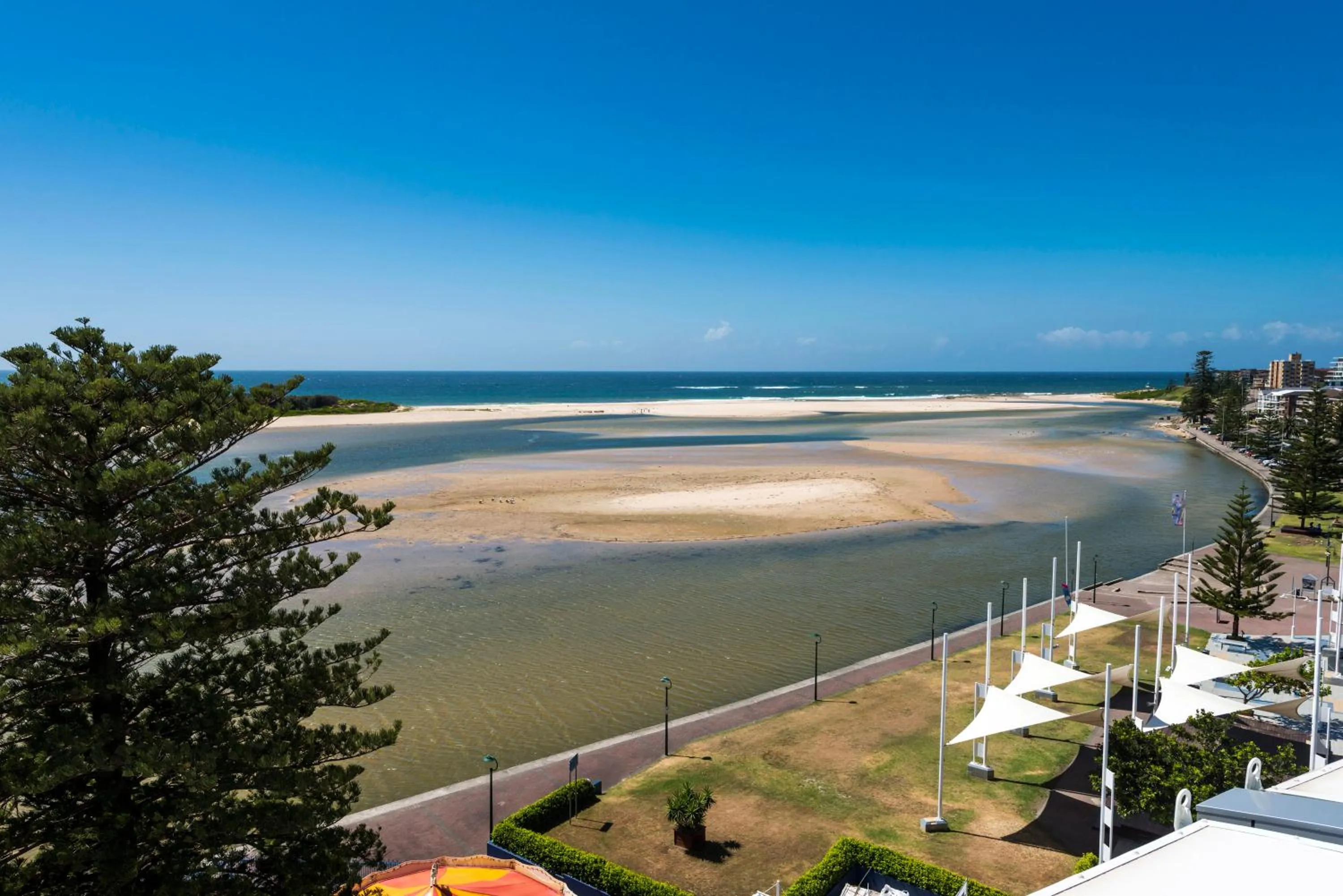 Sea view in Oaks The Entrance Waterfront Suites