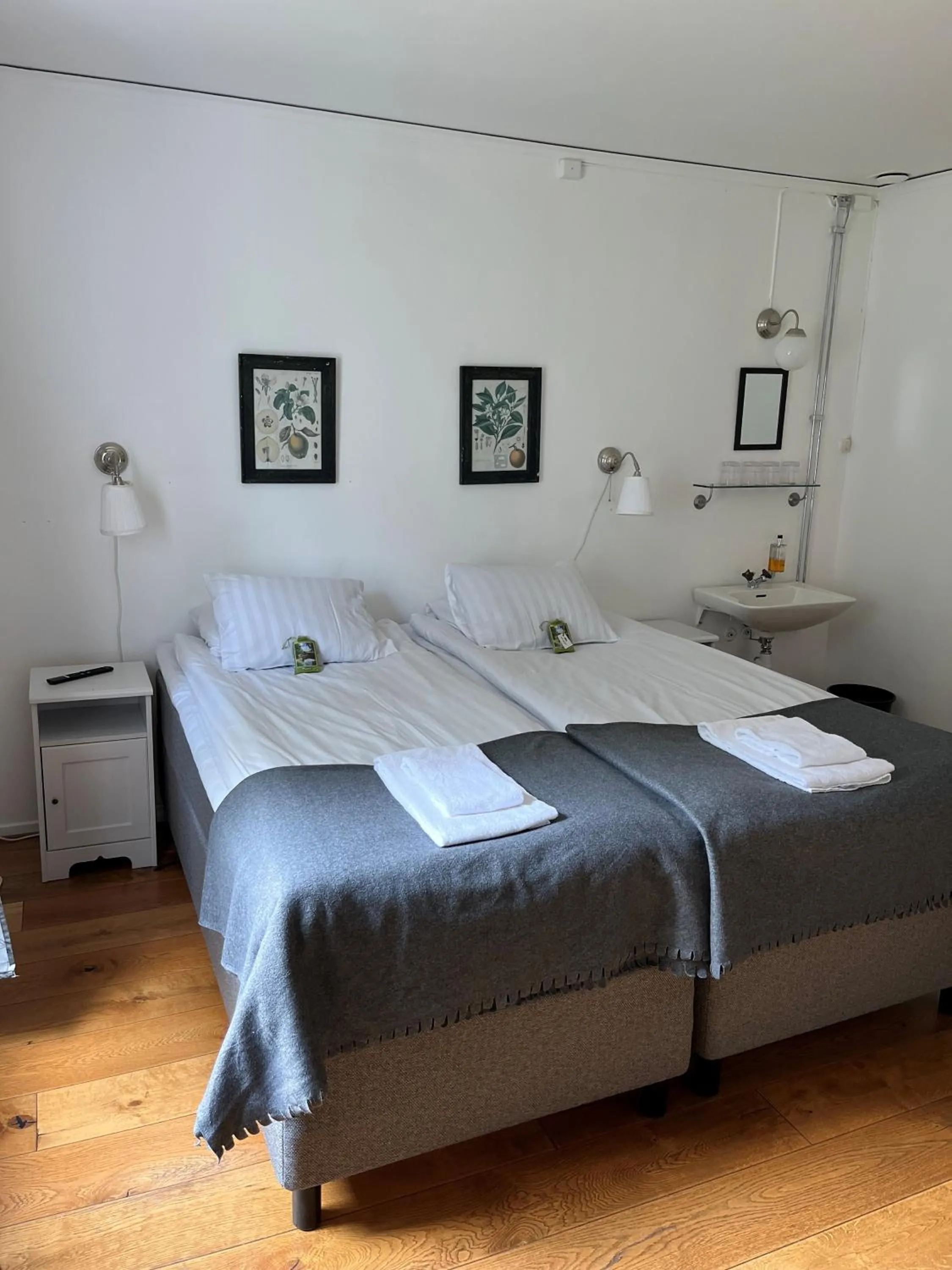 Bed in STF Korrö Gårdshotell - B&B