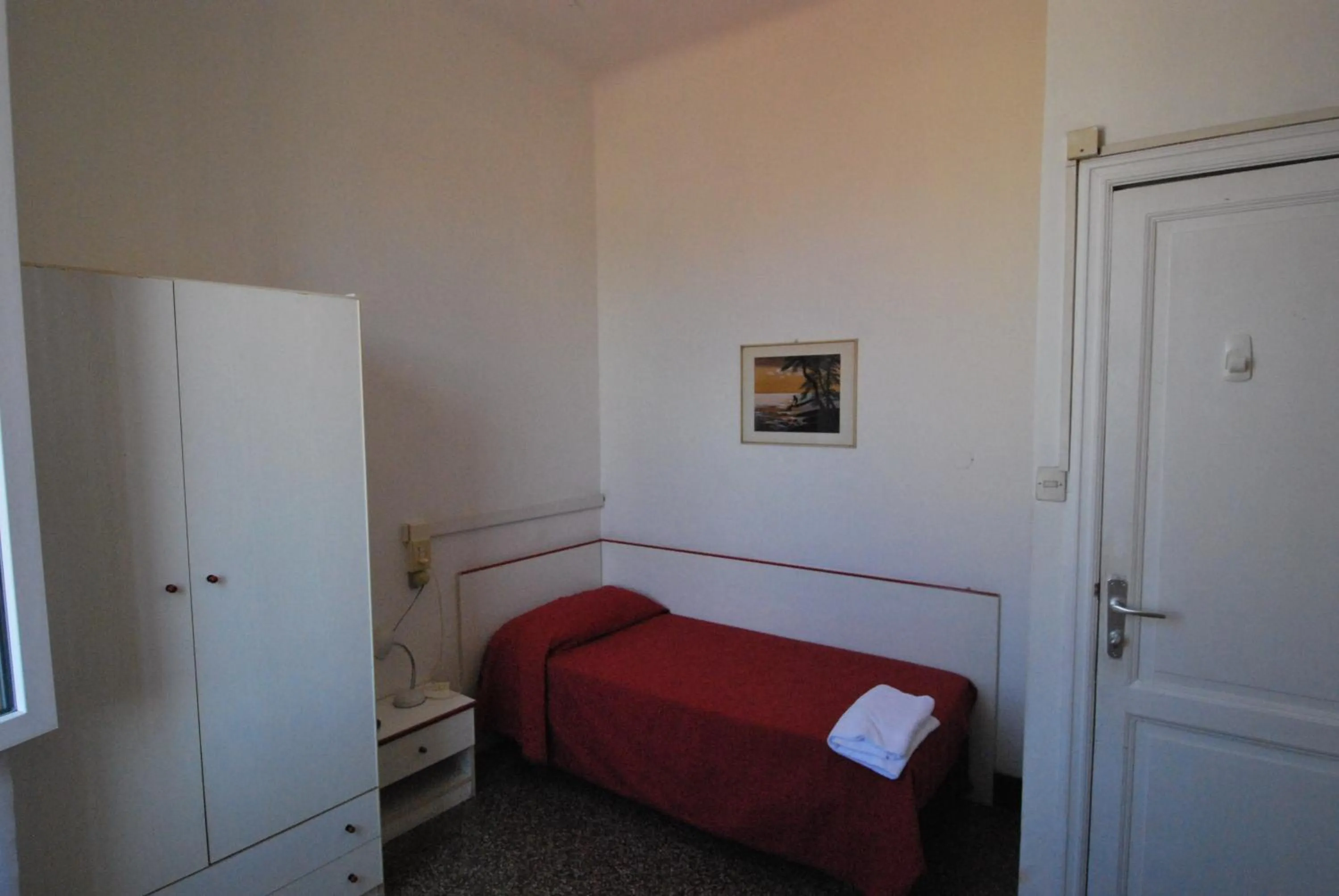 Photo of the whole room, Bed in Albergo La Vela