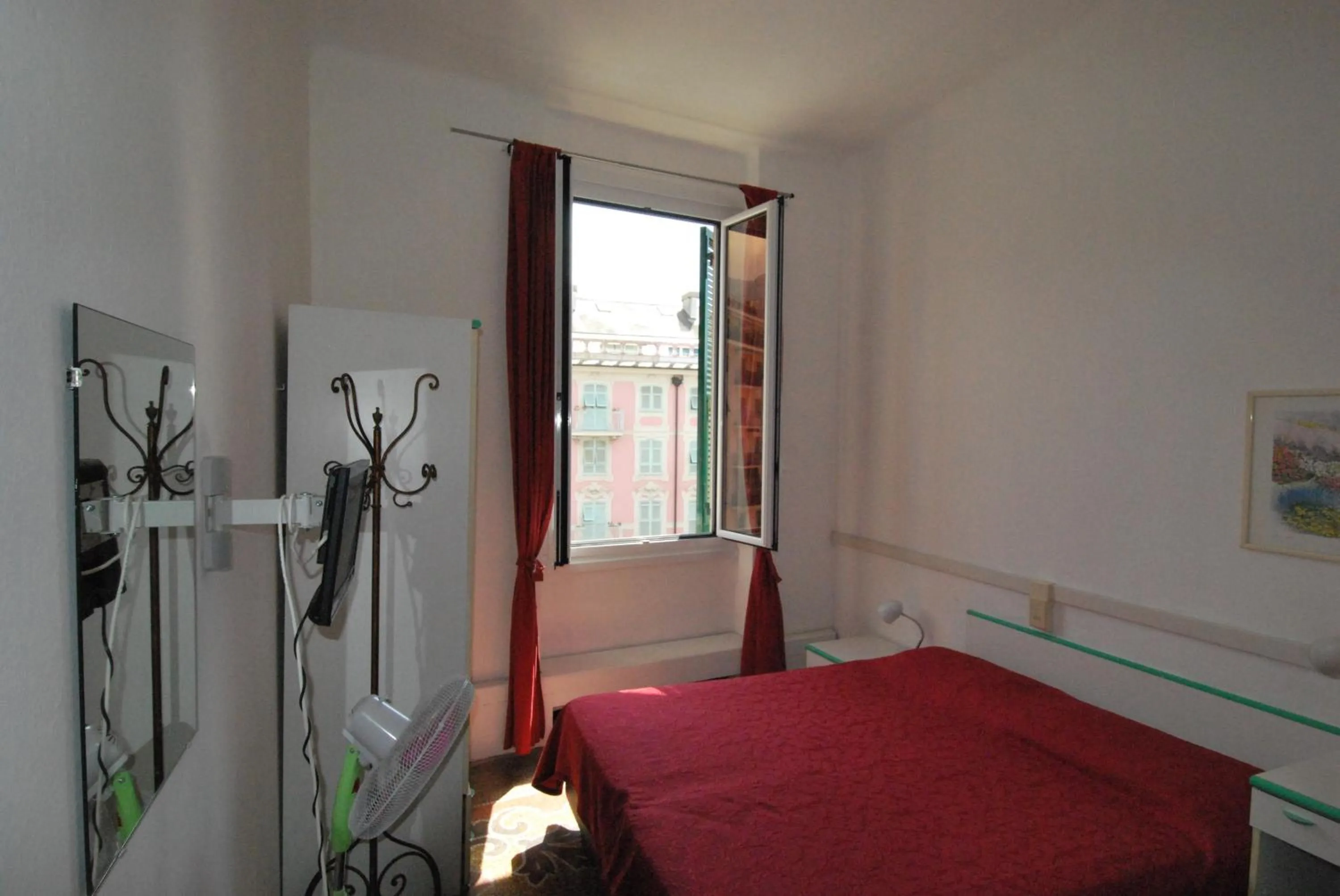 Day, Bed in Albergo La Vela