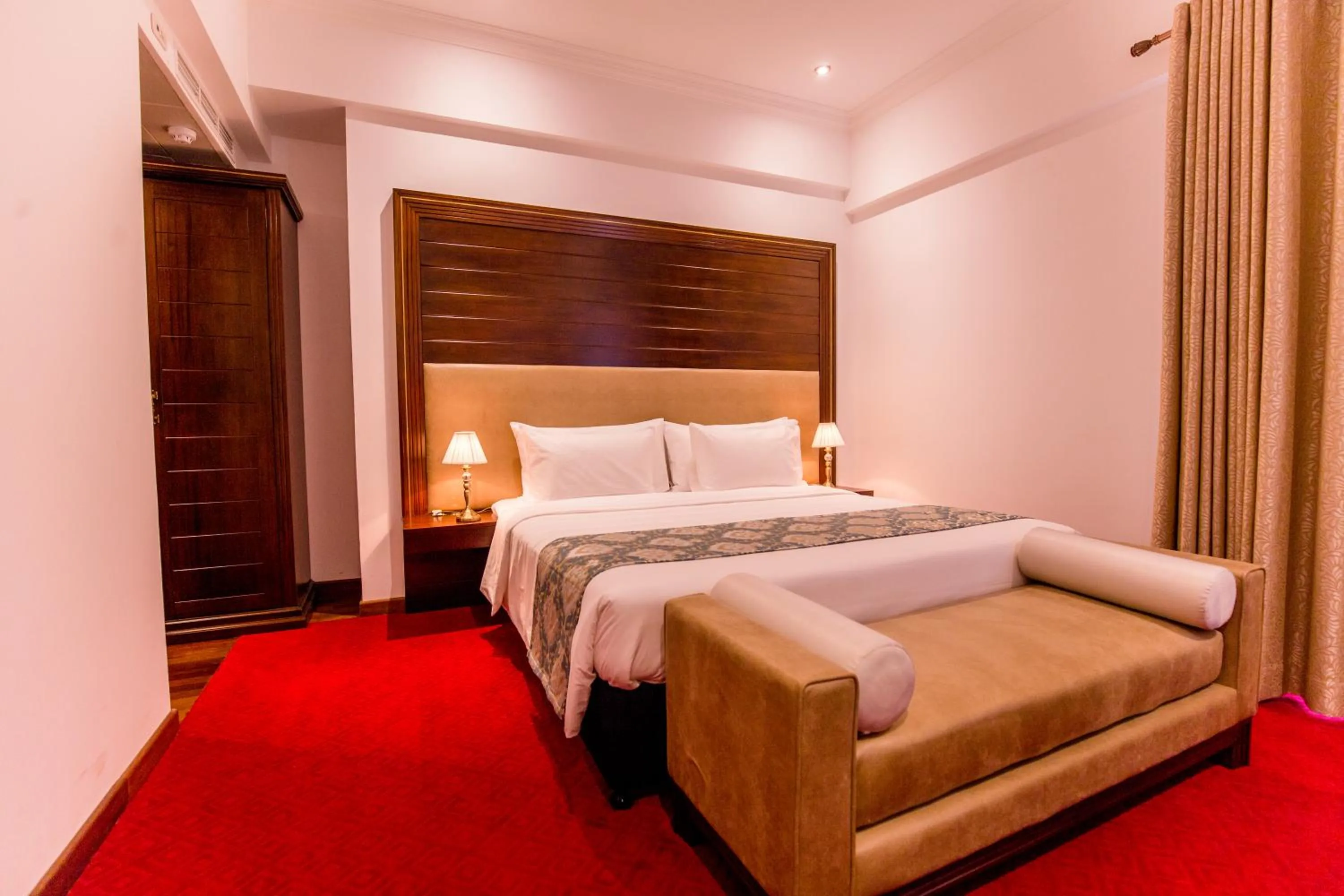 Bed in Trillium Boutique City Hotel