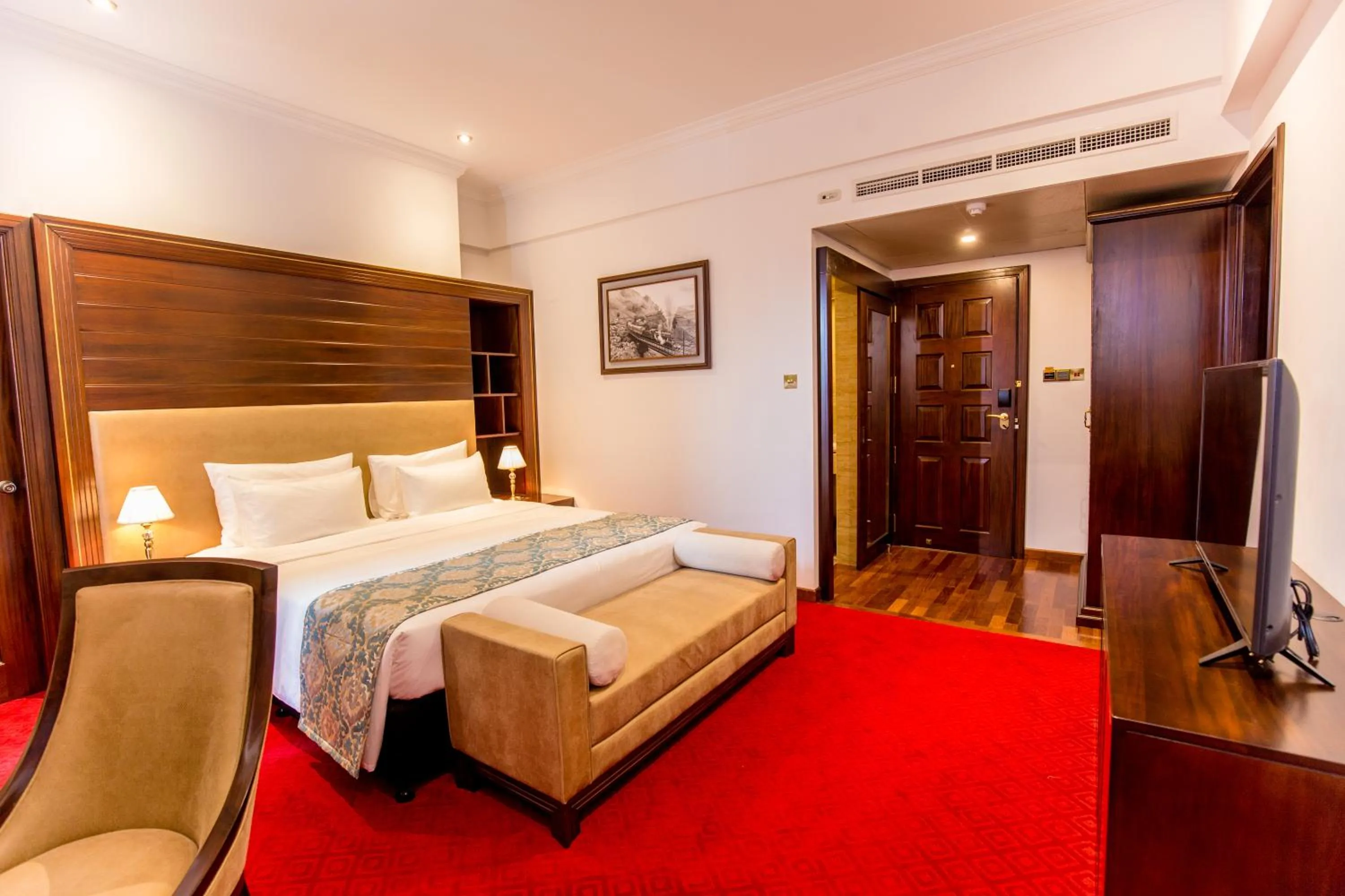 Bed in Trillium Boutique City Hotel