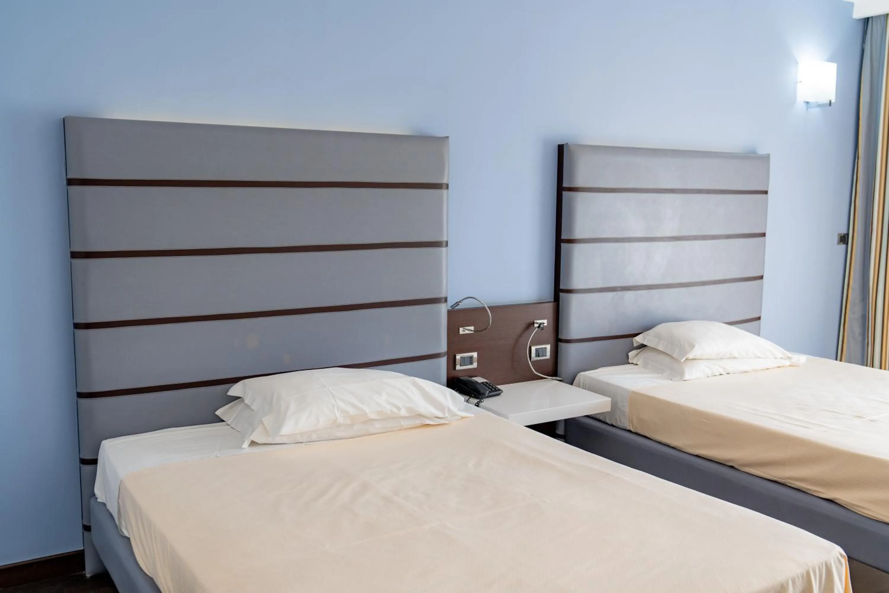 Bedroom, Bed in Hotel Napoleon