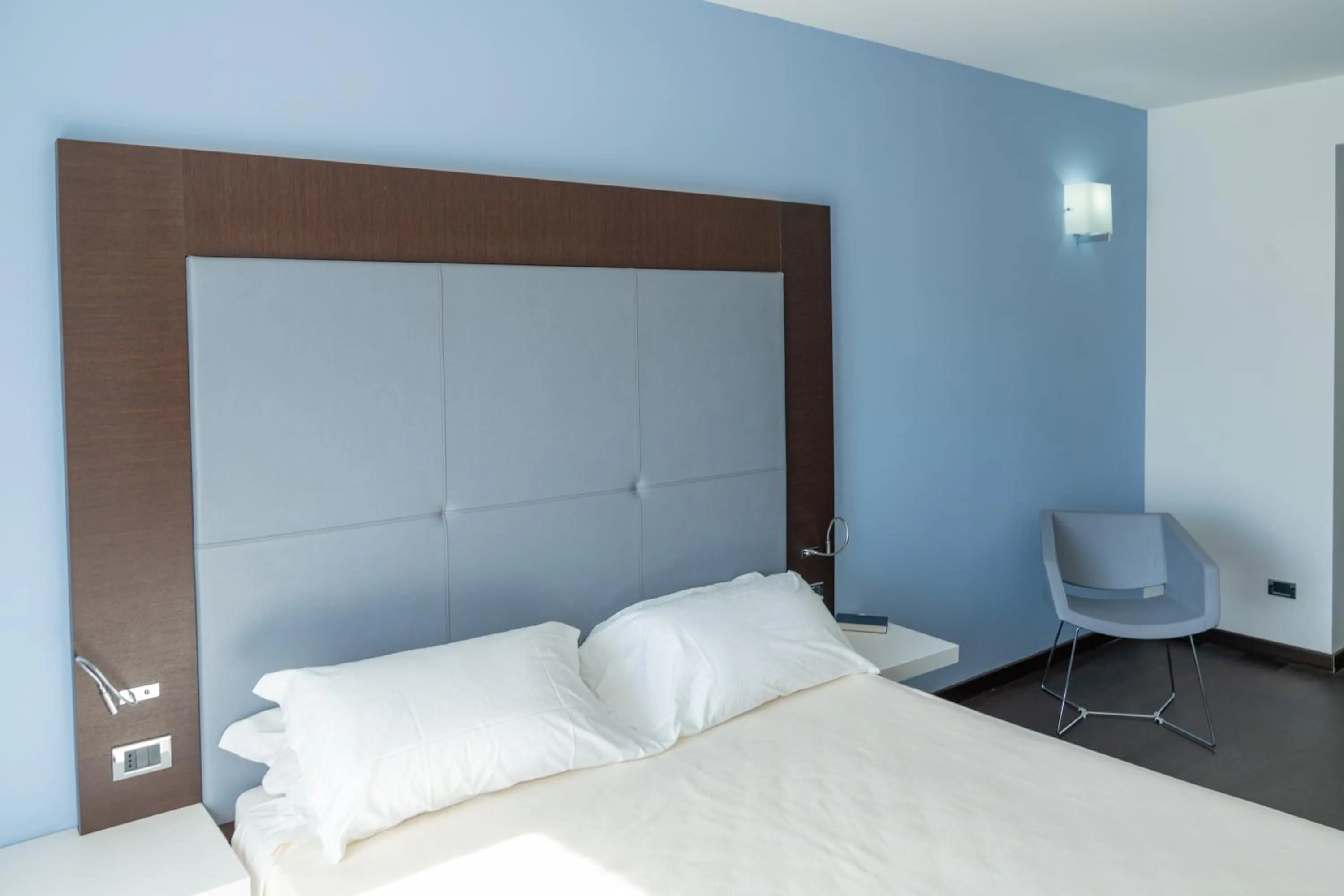 Bedroom, Bed in Hotel Napoleon