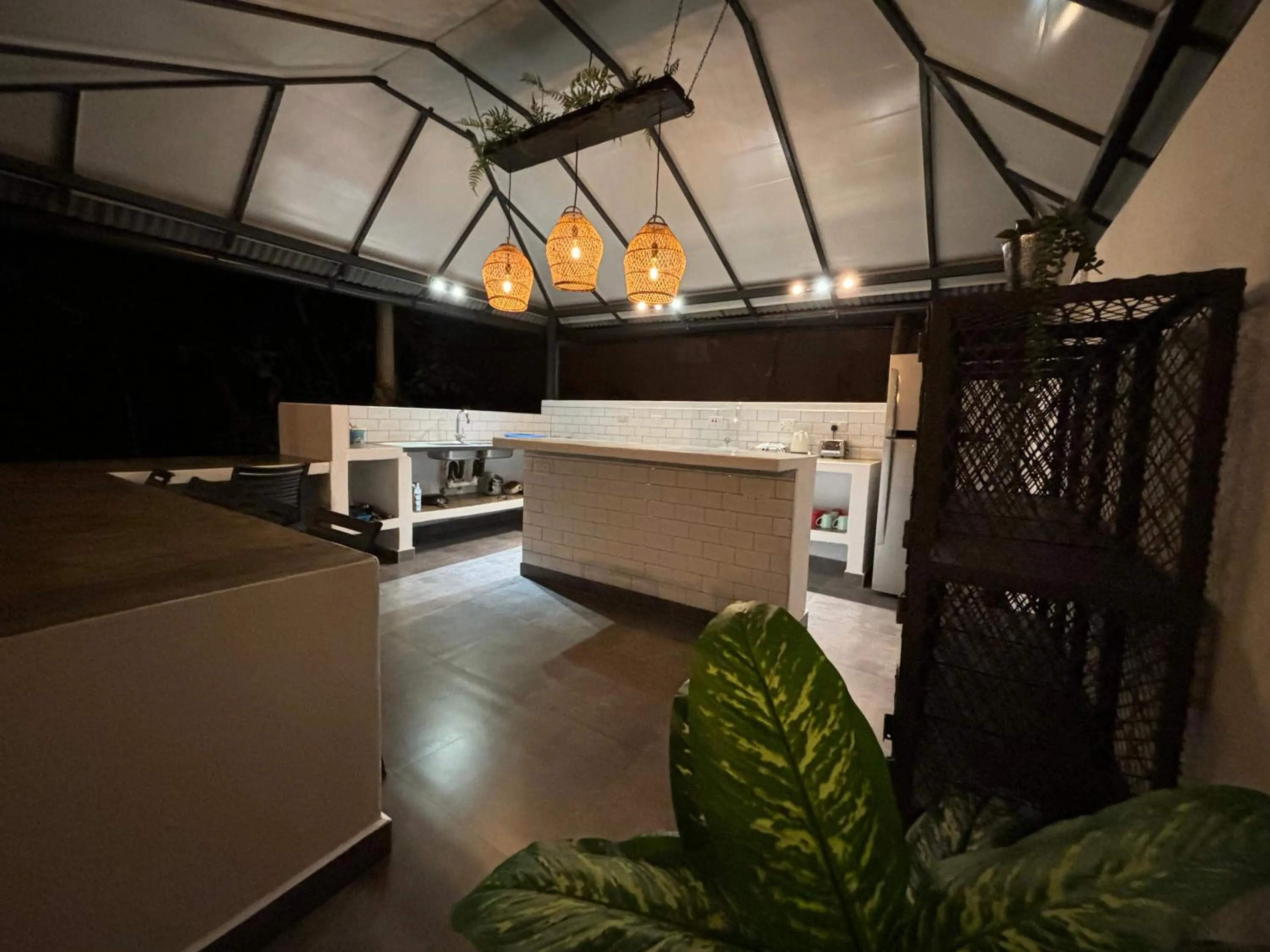 Kitchen or kitchenette in Fawlty Towers Accommodation & Activities