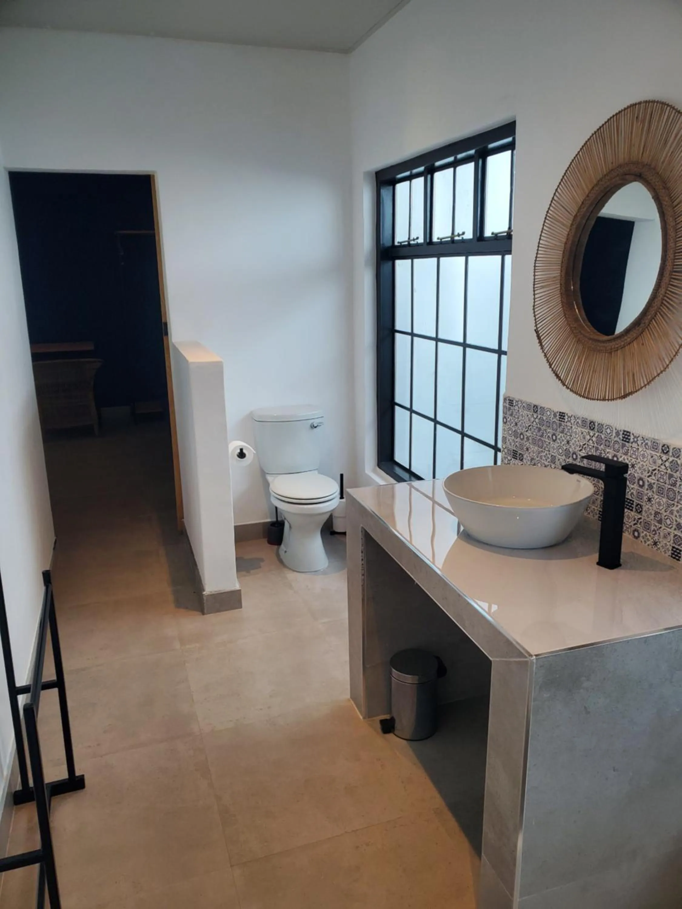 Toilet in Fawlty Towers Accommodation & Activities