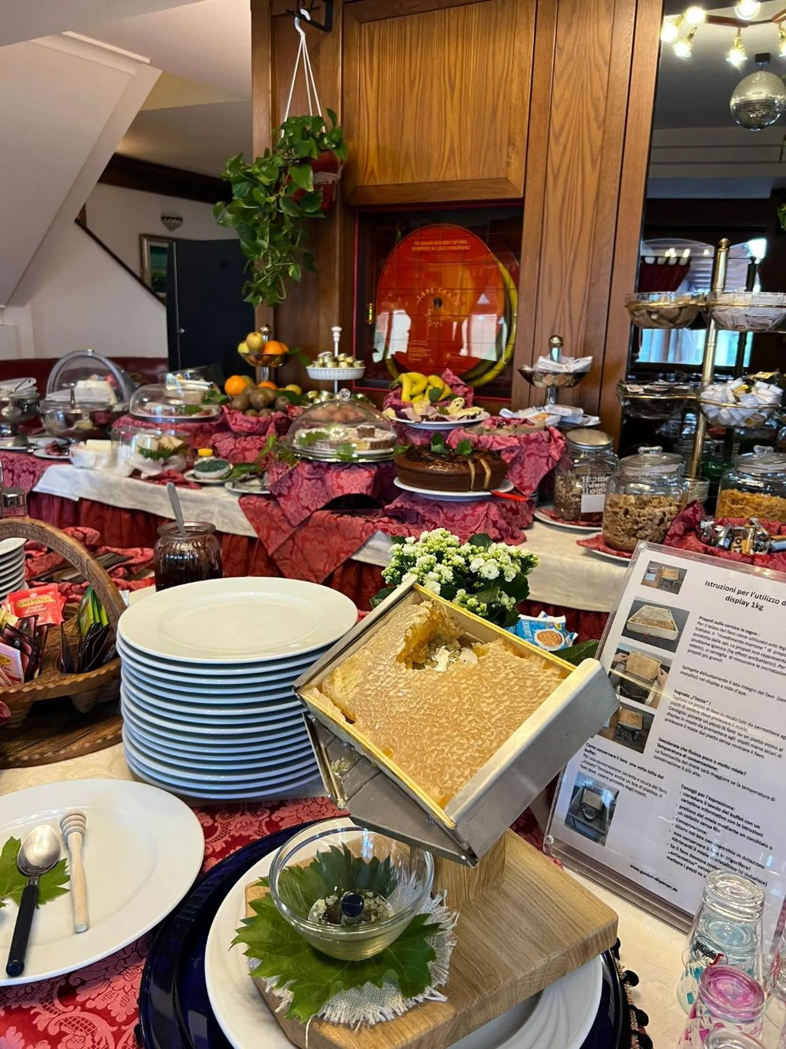 Buffet breakfast in Hotel Cercone