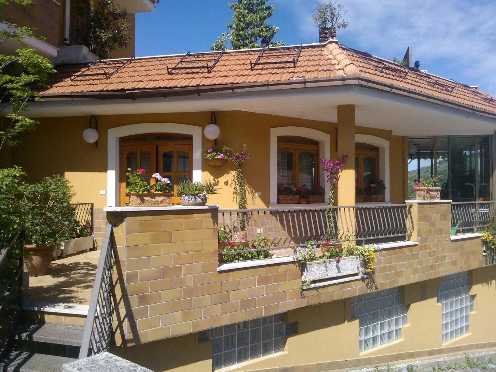 Facade/entrance in Hotel Cercone