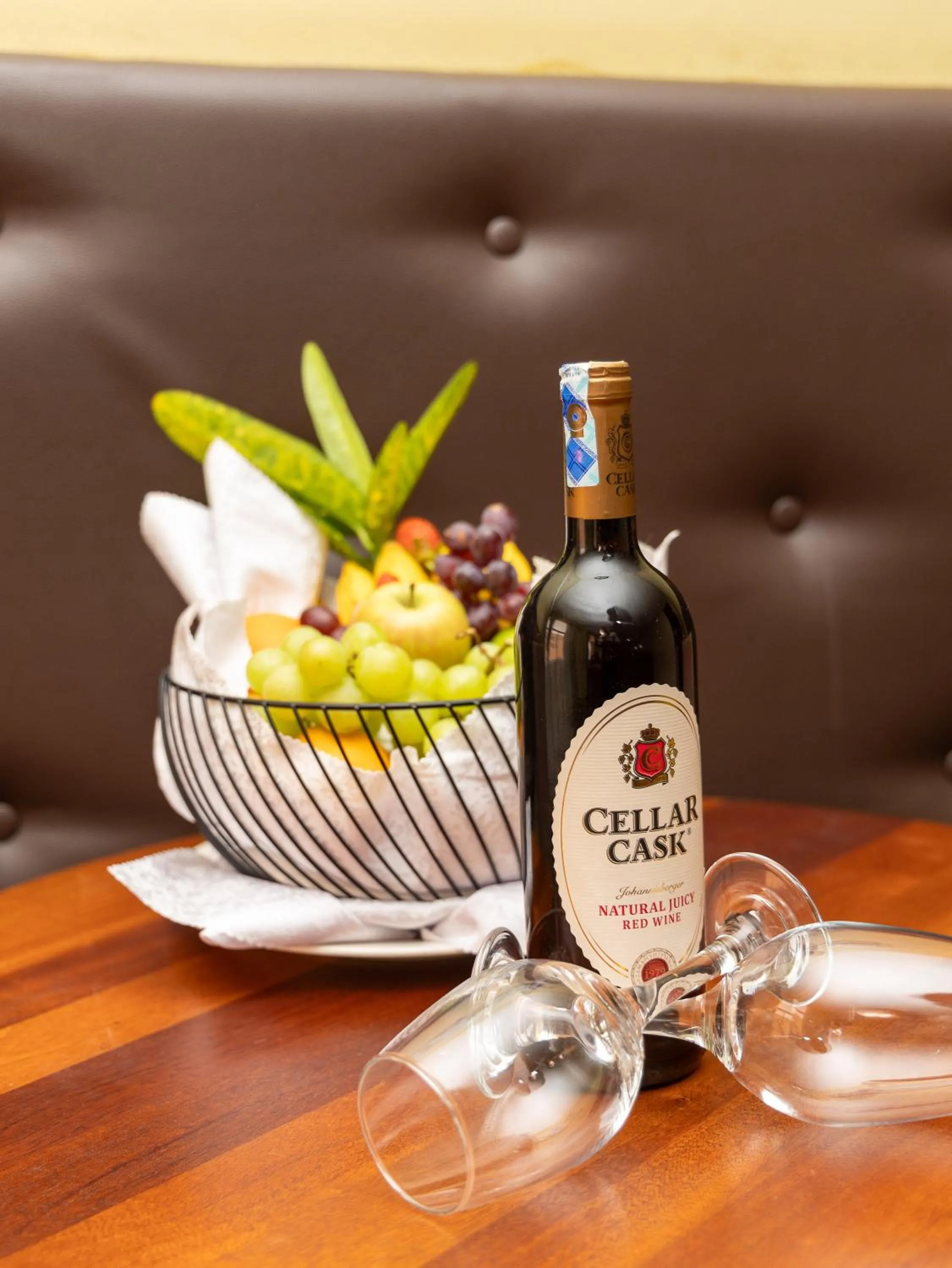 Food and drinks in Maxland Hotel