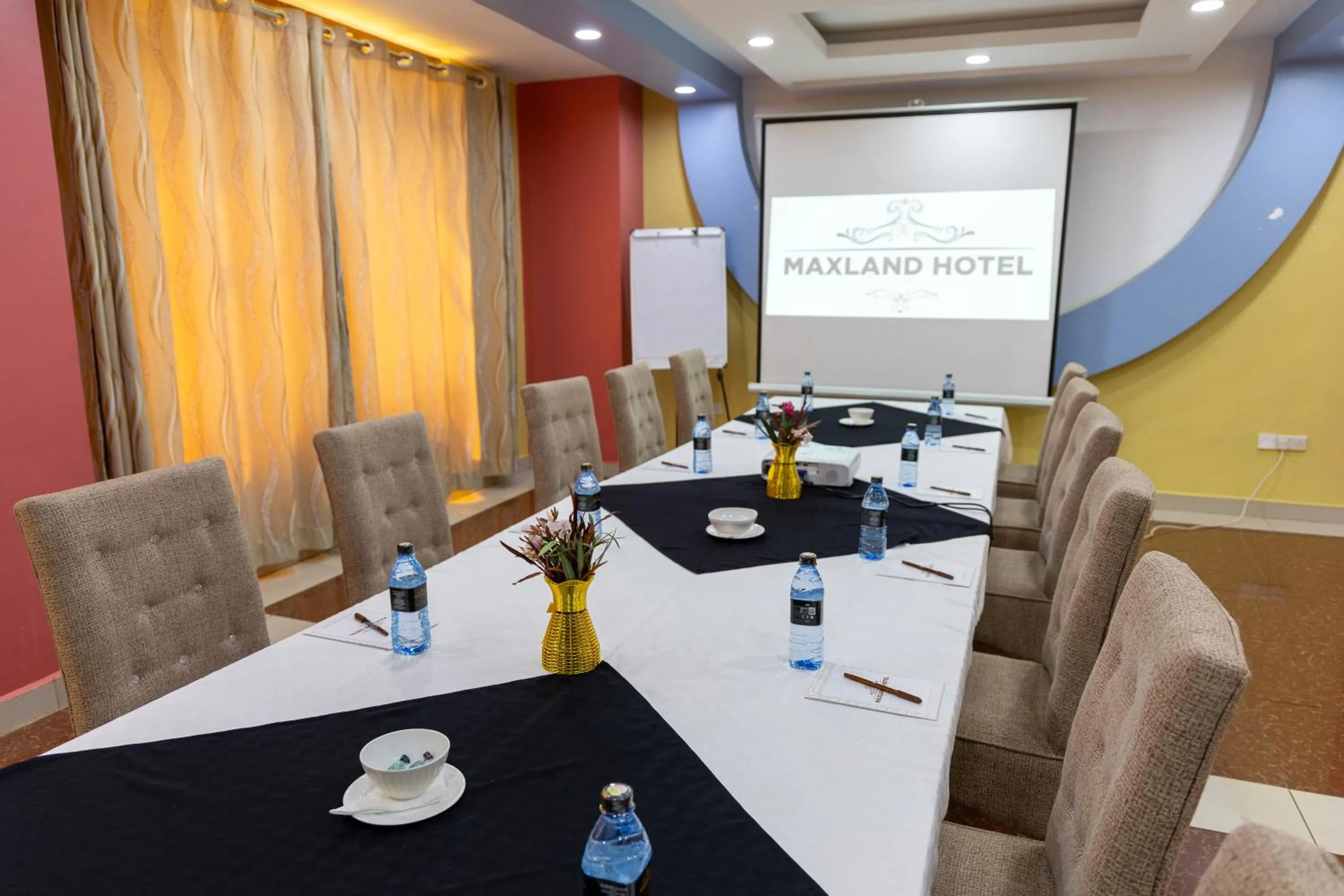 Meeting/conference room in Maxland Hotel