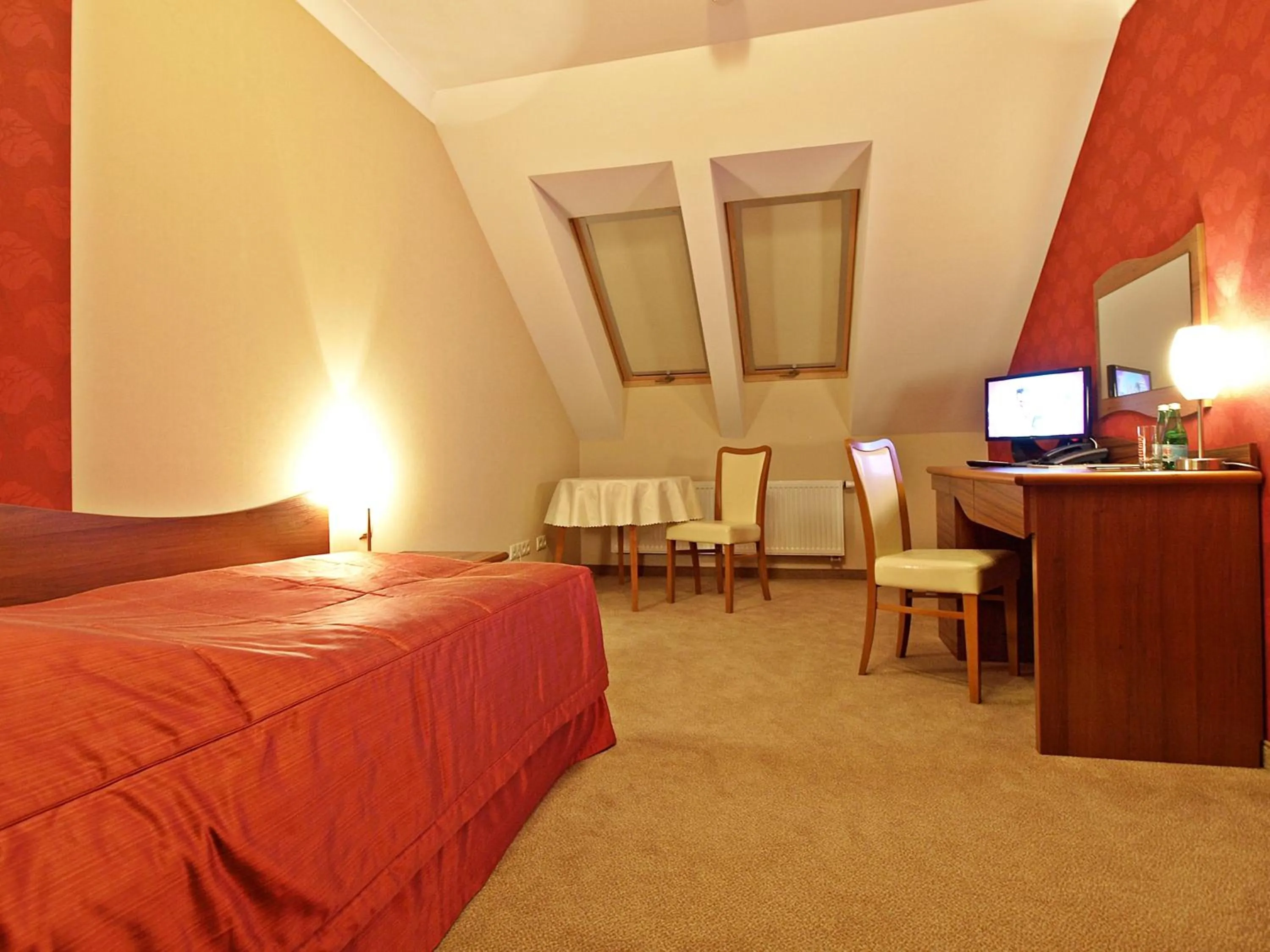 Photo of the whole room, Bed in Hotel Fajkier