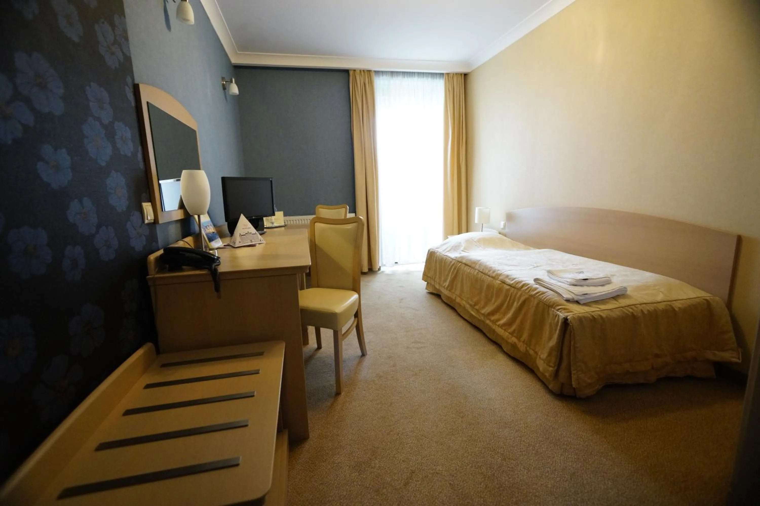 Photo of the whole room, Bed in Hotel Fajkier