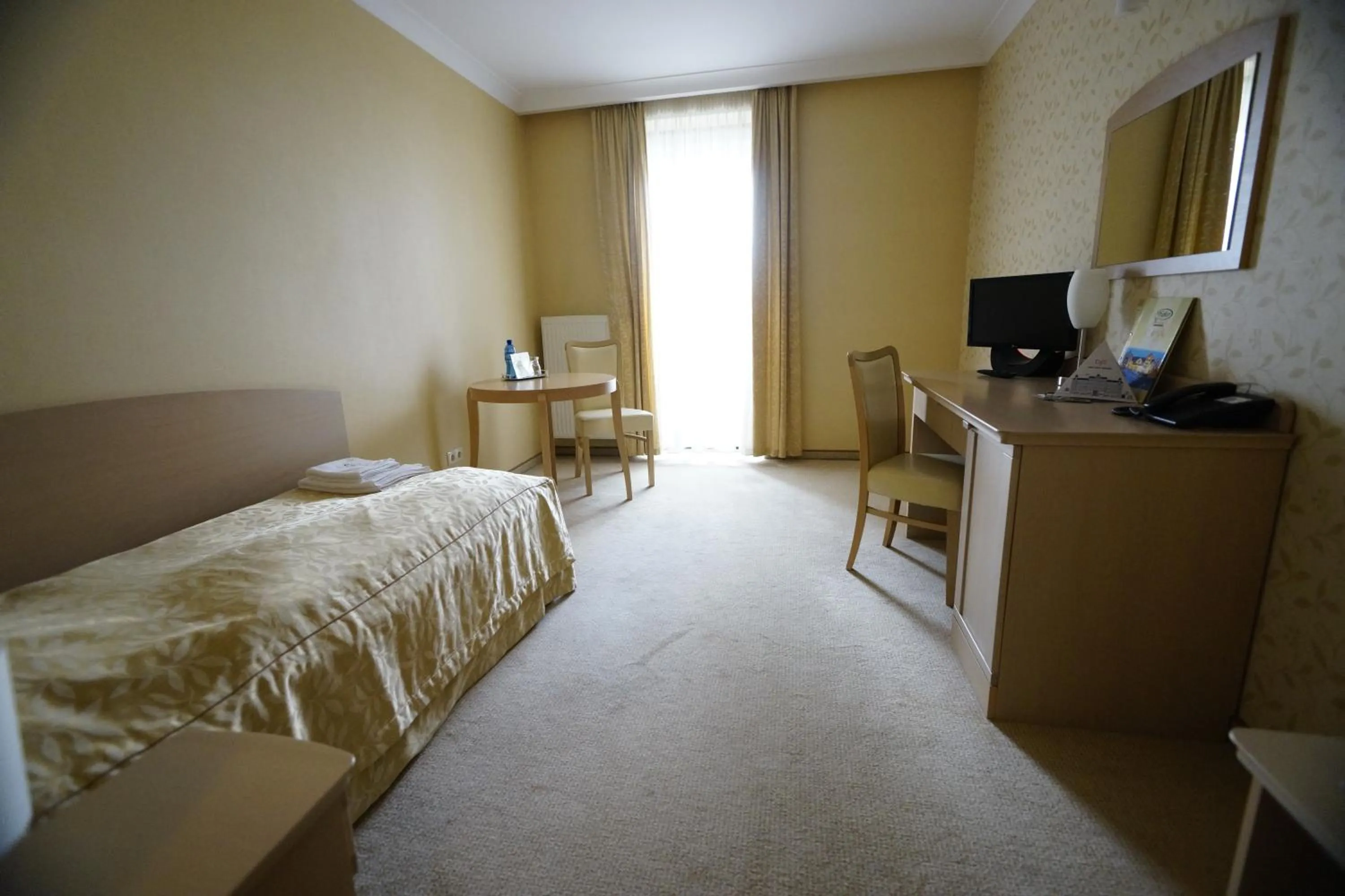 Photo of the whole room, Bed in Hotel Fajkier